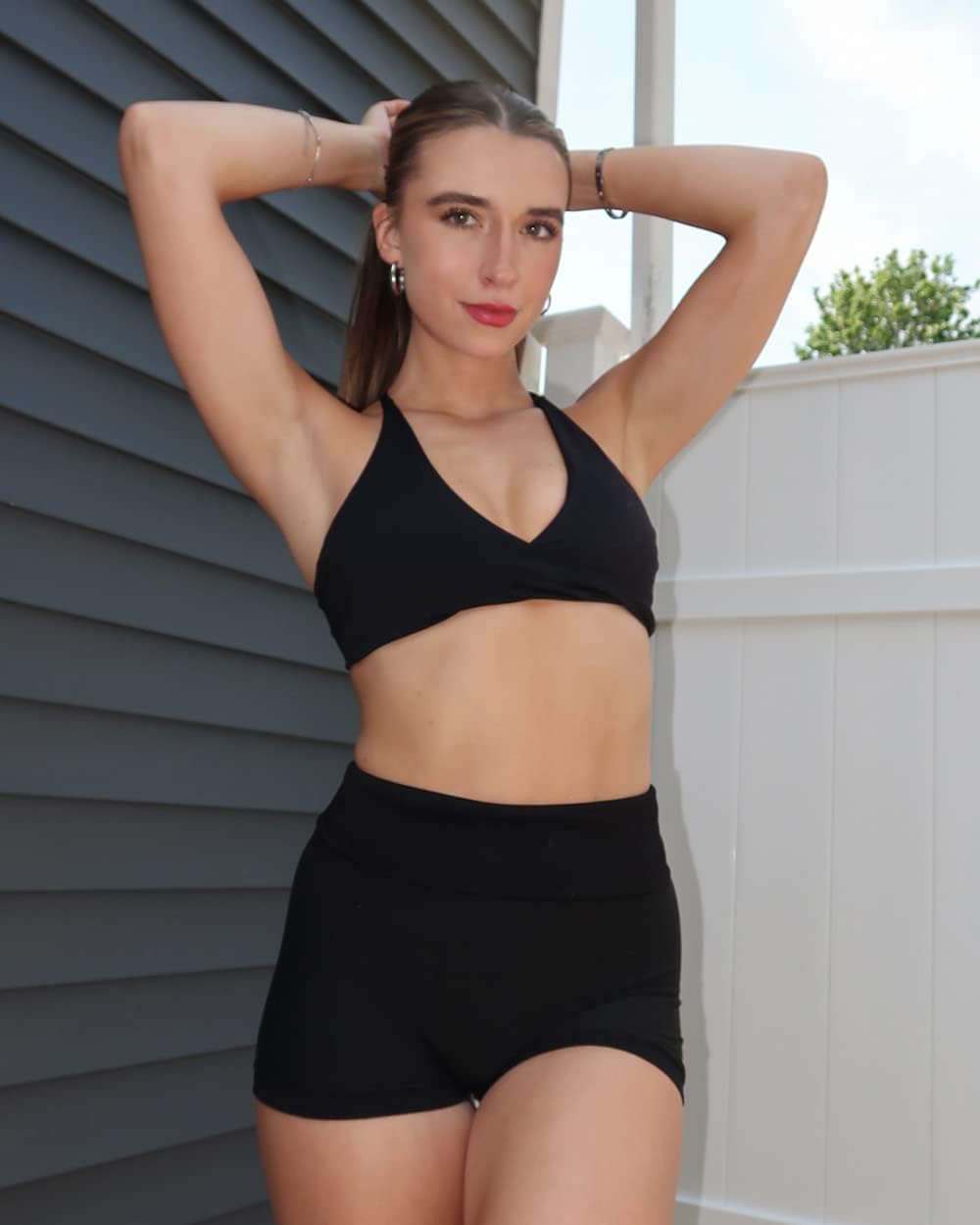 SUUKSESS Women 2 Piece Open Back Strappy Sports Bra Pack Twist V Neck Workout Crops