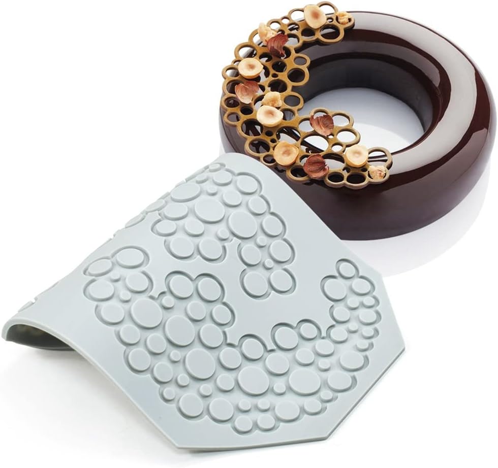 Hollow Leaf Silicone Molds Lover Heart Chocolate Molds Geometry 3D Silicone Mould Chocolate Candy Leaf Mold Sugar Craft Cake Decoration Cupcake Top (G_Circle_7.4 * 5.6 * 0.12inch)