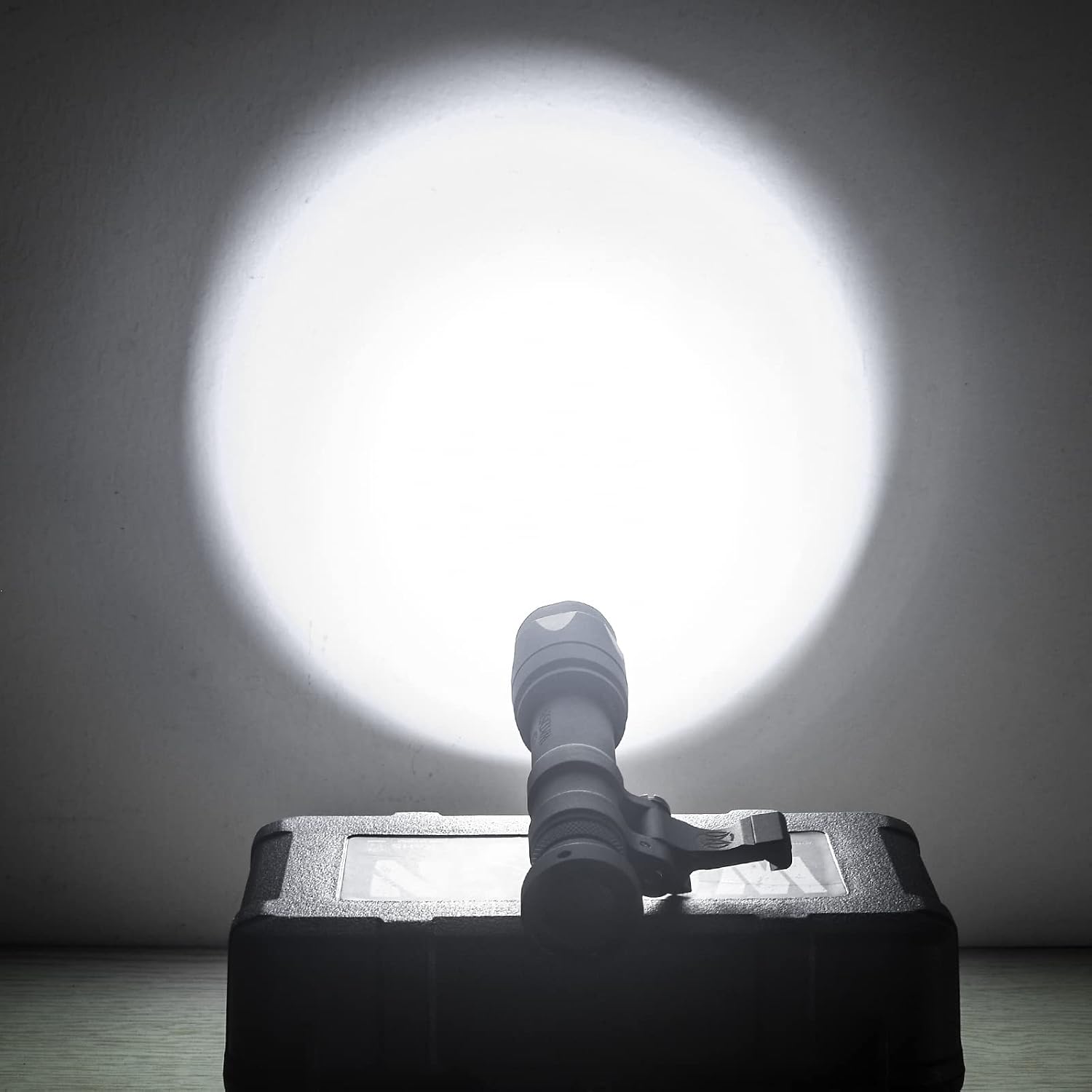 NOBUHIRO NOB#600C 800 Lumens Tactical Flashlight, 2 Rotating Base, 2 Switches