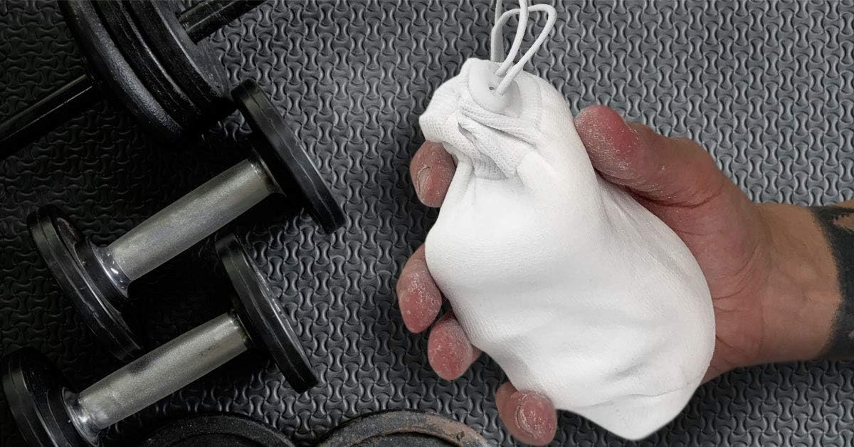 No Mess Climbing Chalk Ball for Lifting, Climbing, Gymnastics & Crossfit – Refillable Chalk Ball with Pure Magnesium Carbonate for Dry Hands & Better Grip – 2.3 oz