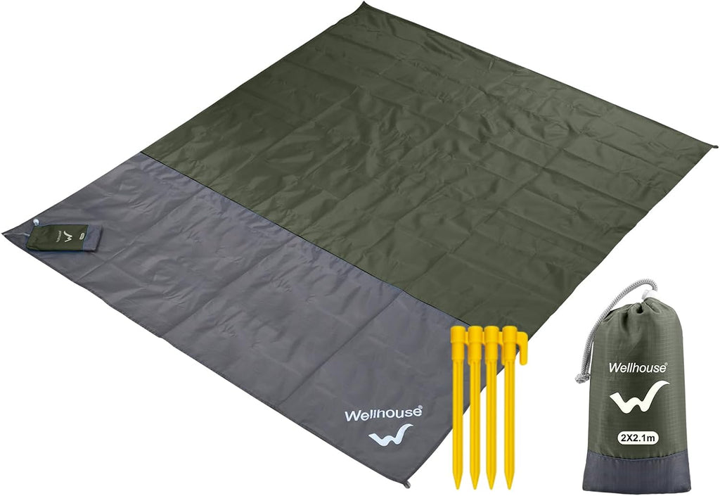 wellhouse Sandproof Beach Blanket,Camping Mat Waterproof Picnic Blankets with Floating Waterproof Phone Pouch Washable Rug for Travel Hiking Music Grass BBQ (Orange)