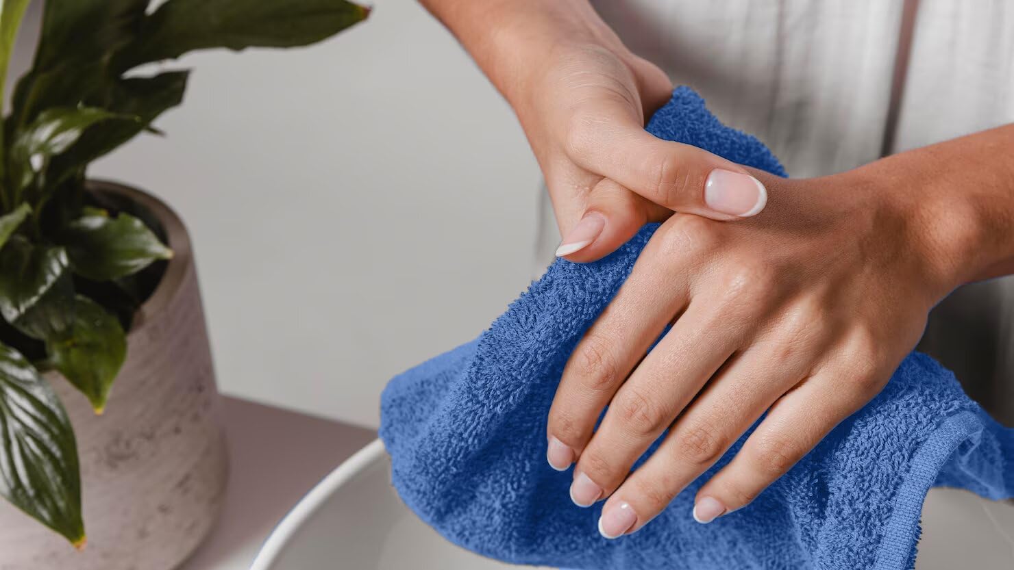 Avalon Towels Cotton Washcloths – (Pack of 60) Size 12x12 Inches, 100% Ring Spun Cotton, Soft & Absorbent Face Towels, Gym Towels, Hotel and Spa Quality, Reusable Fingertip Towels (Blue)