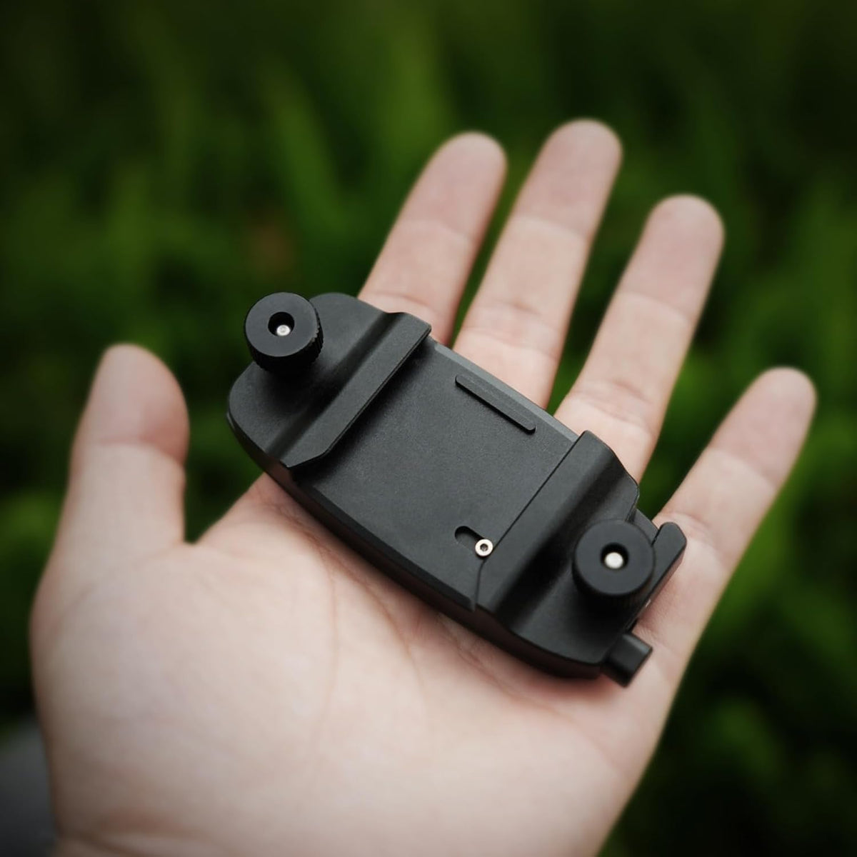 APEXEL Binoculars Backpack Clip with 38mm Quick Release Plate, Attaches to Straps and Belts, CNC Aluminum Binocular Carrying System with 1/4" Screw for Tripod, Binoculars Accessories Also for Cameras