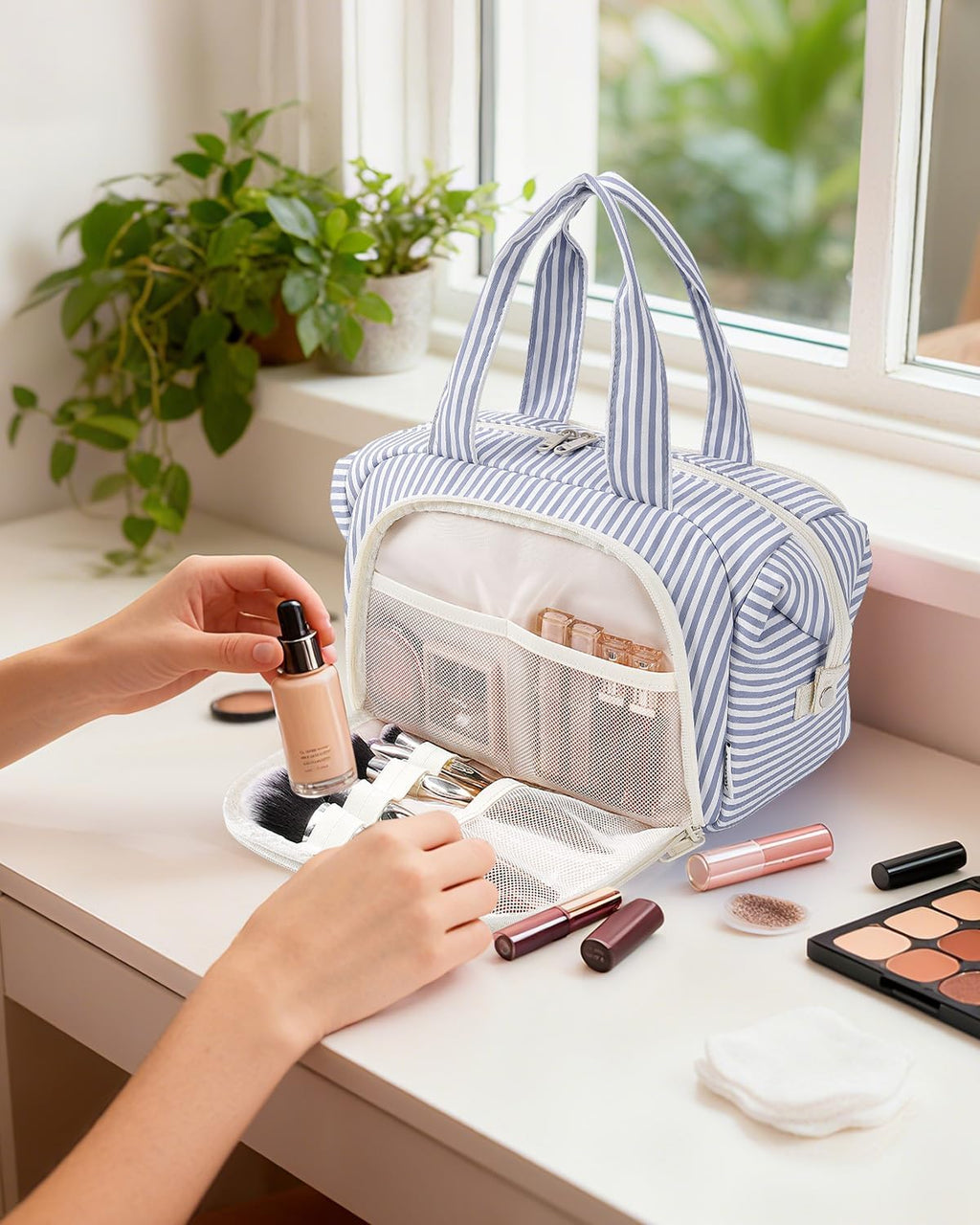 Narwey Travel Toiletry Bag for Women, Large Makeup Cosmetic Organizer Bag