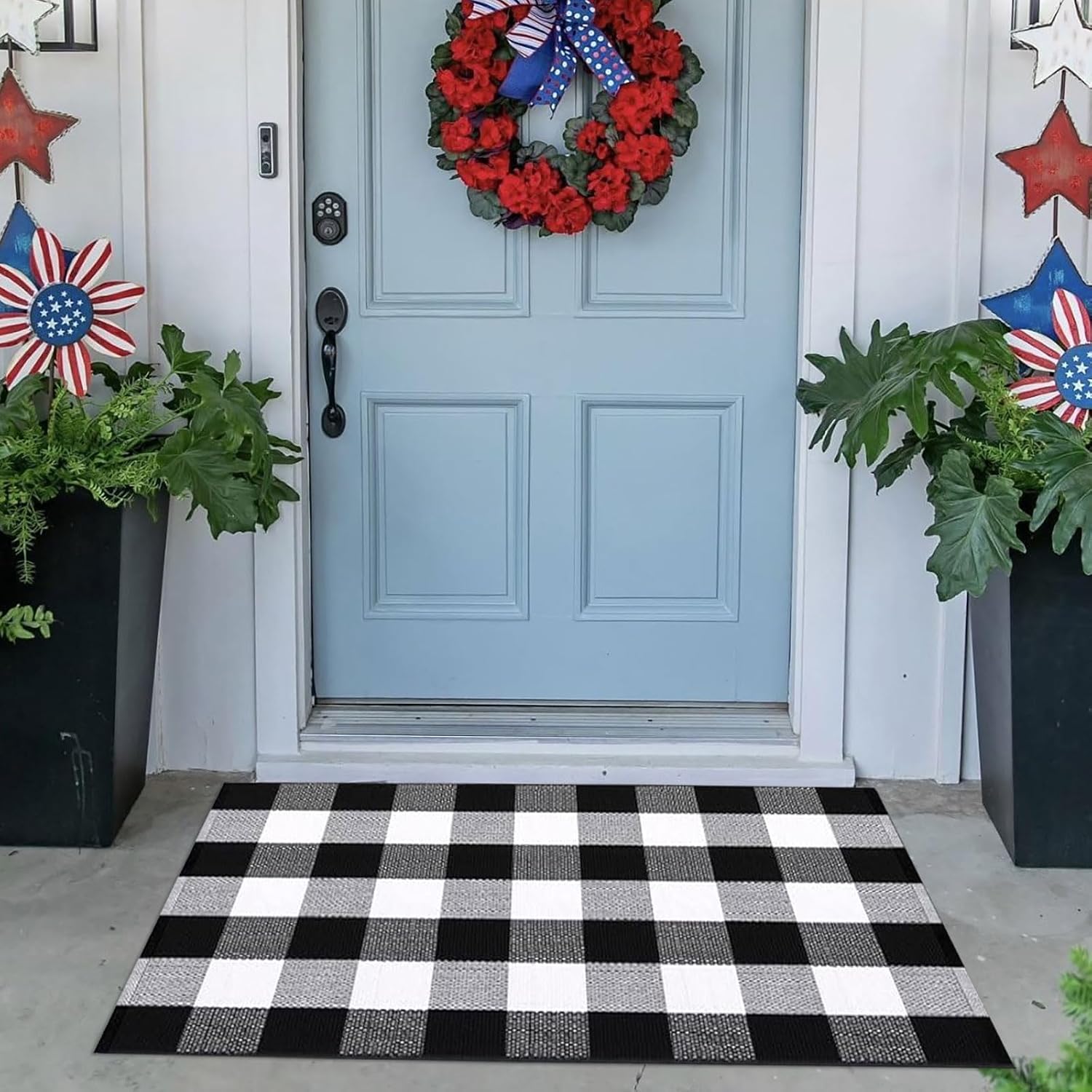 CAINANEL Buffalo Plaid Outdoor Rug Front Door Mat 27.5'' x 43'' Black and White Front Porch Rug Welcome Doormats for Farmhouse Entrance Porch Outdoors Decor