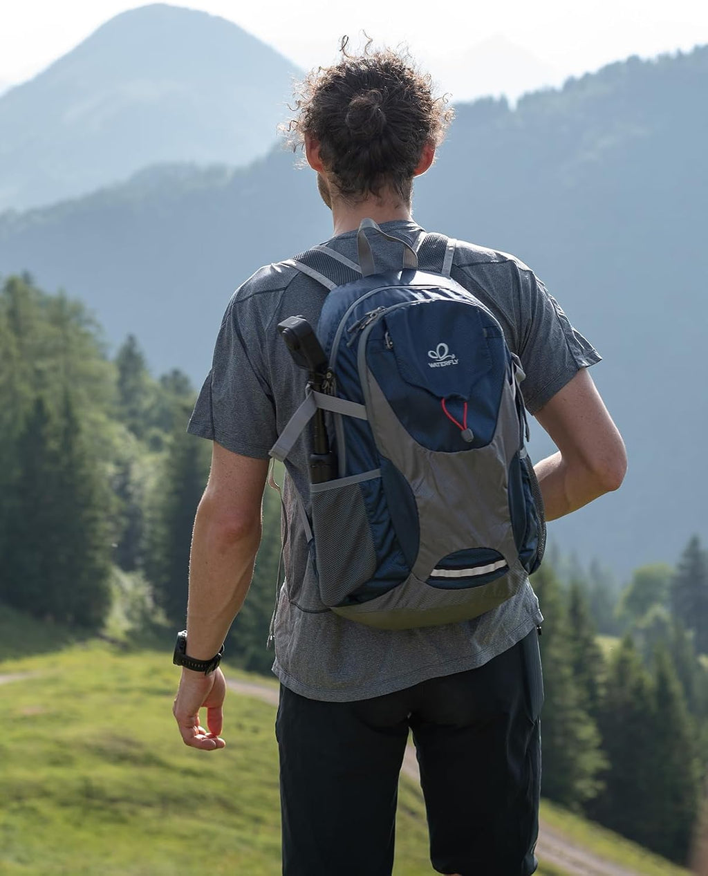 WATERFLY Lightweight Packable Hiking Backpack, 30L Day Pack Blue