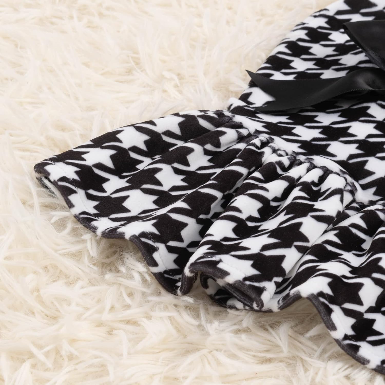 CuteBone Turtleneck Dog Velvet Dress Puppy Skirt Costume Pet Clothes Cat Apparel with Bow Hair Rope for Small Dogs CVD04S
