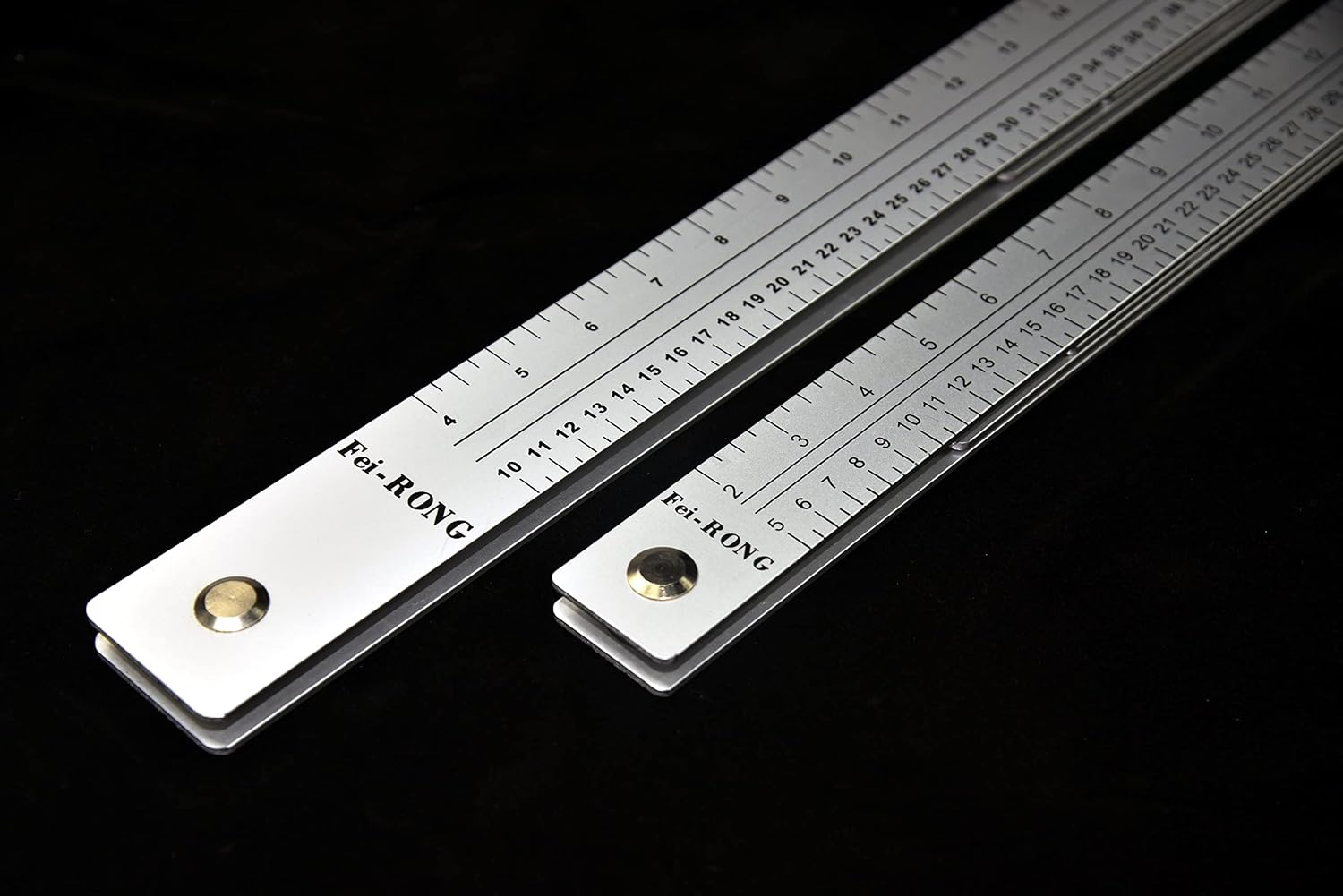FEI-RONG 24 Folding Square - Aluminum & Carbon Steel Framing Square | 45-90 Degree Adjustable Angle Ruler for Roofing, Stair Work, Woodworking | Includes Carrying Case