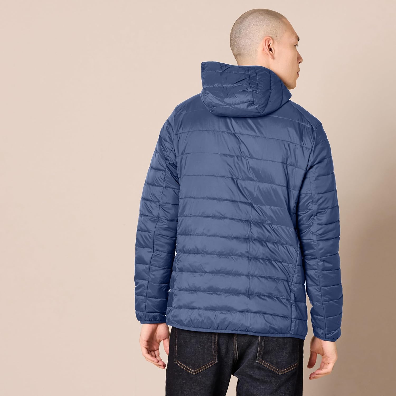 Amazon Essentials Men's Lightweight Water-Resistant Packable Hooded Puffer Jacket