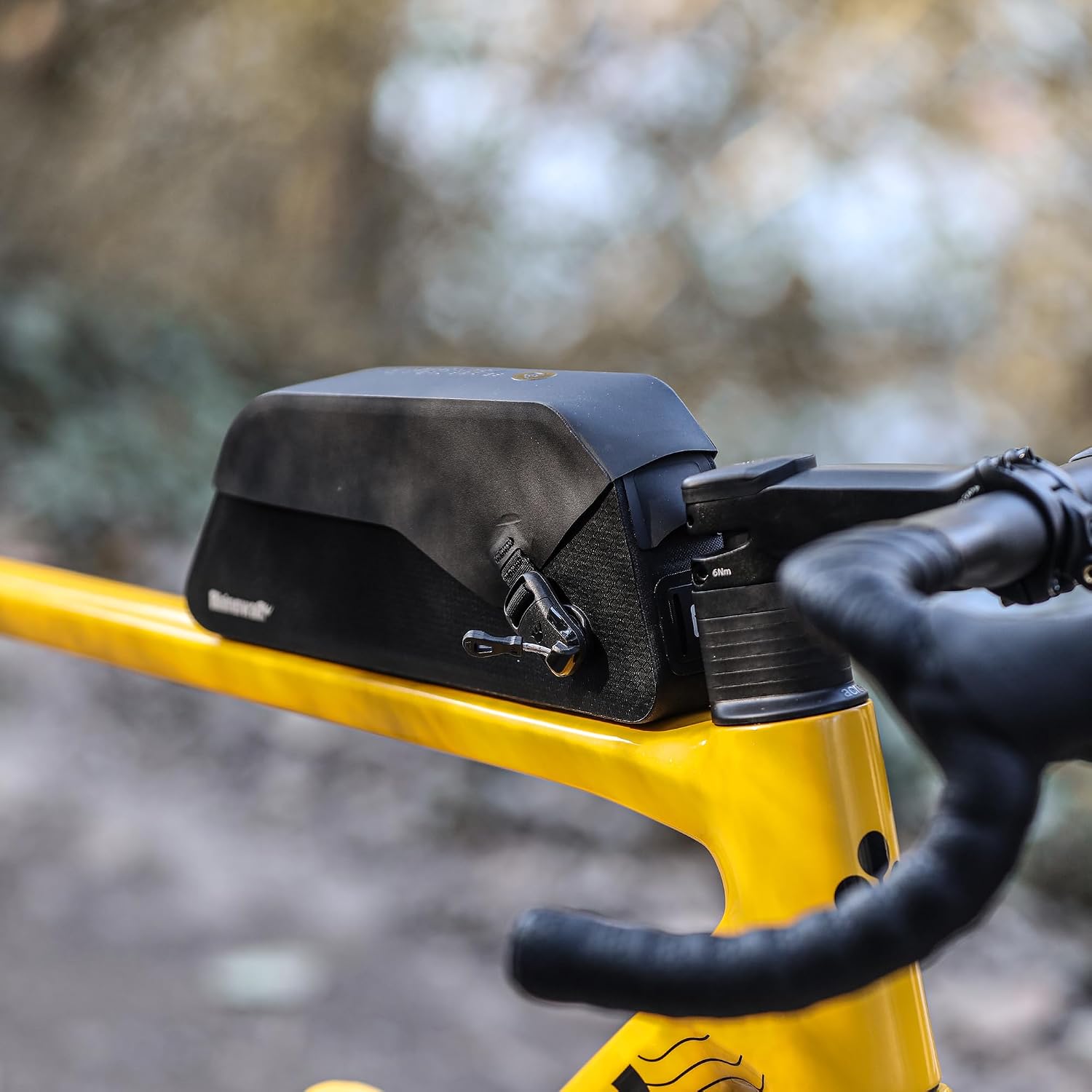 Rhinowalk Bike Top Tube Bag 0.6L/1L/1.5L Bike Frame Bag with Magnetic Flap Fully Waterproof and Stable Bicycle Frame Bag Bicycle Bag Professional Cycling Accessories for Mountain Road Bike