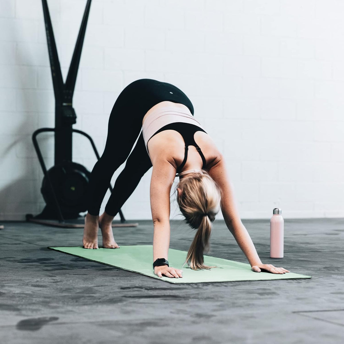 Yoga Mat Non Slip, Pilates Fitness Mats, Eco Friendly, Anti-Tear 1/4" Thick Yoga Mats for Women, Exercise Mats for Home Workout with Carrying Sling and Storage Bag