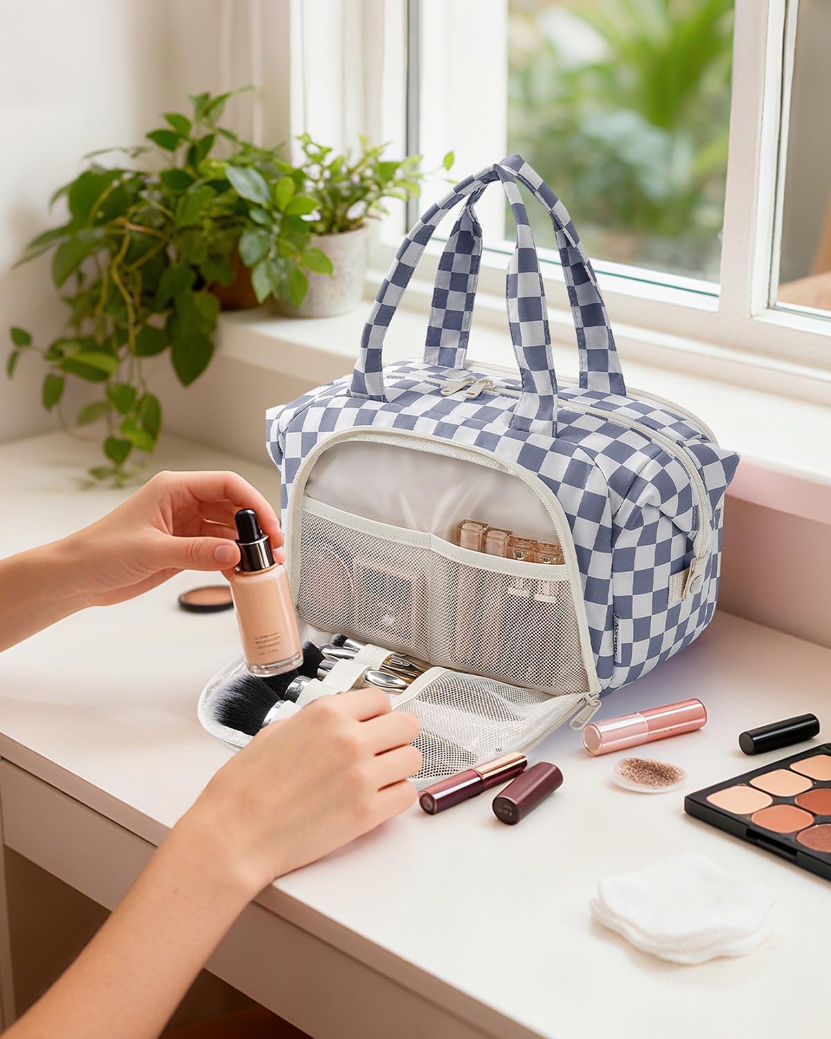 Narwey Travel Toiletry Bag for Women, Large Makeup Cosmetic Organizer Bag