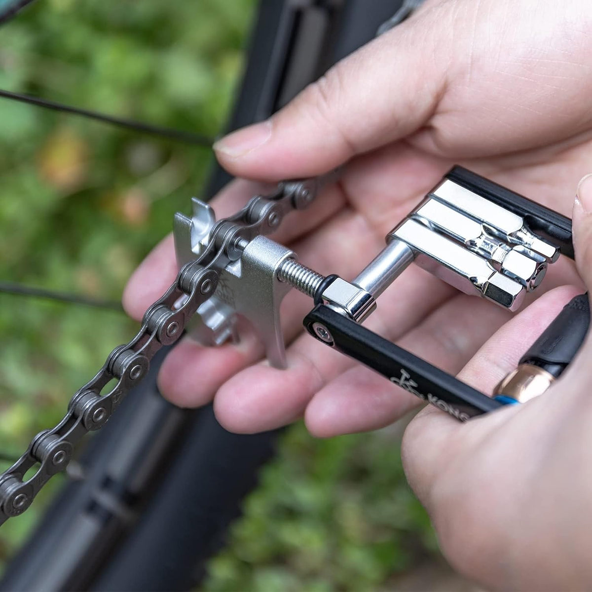 Bike Tool with CO2 Inflator - Bike Chain Tool/Torx/Hex/Screwdriver - Bicycle Multitool Kit Compact and Lightweight Repair Tools for Road and Mountain Bikes