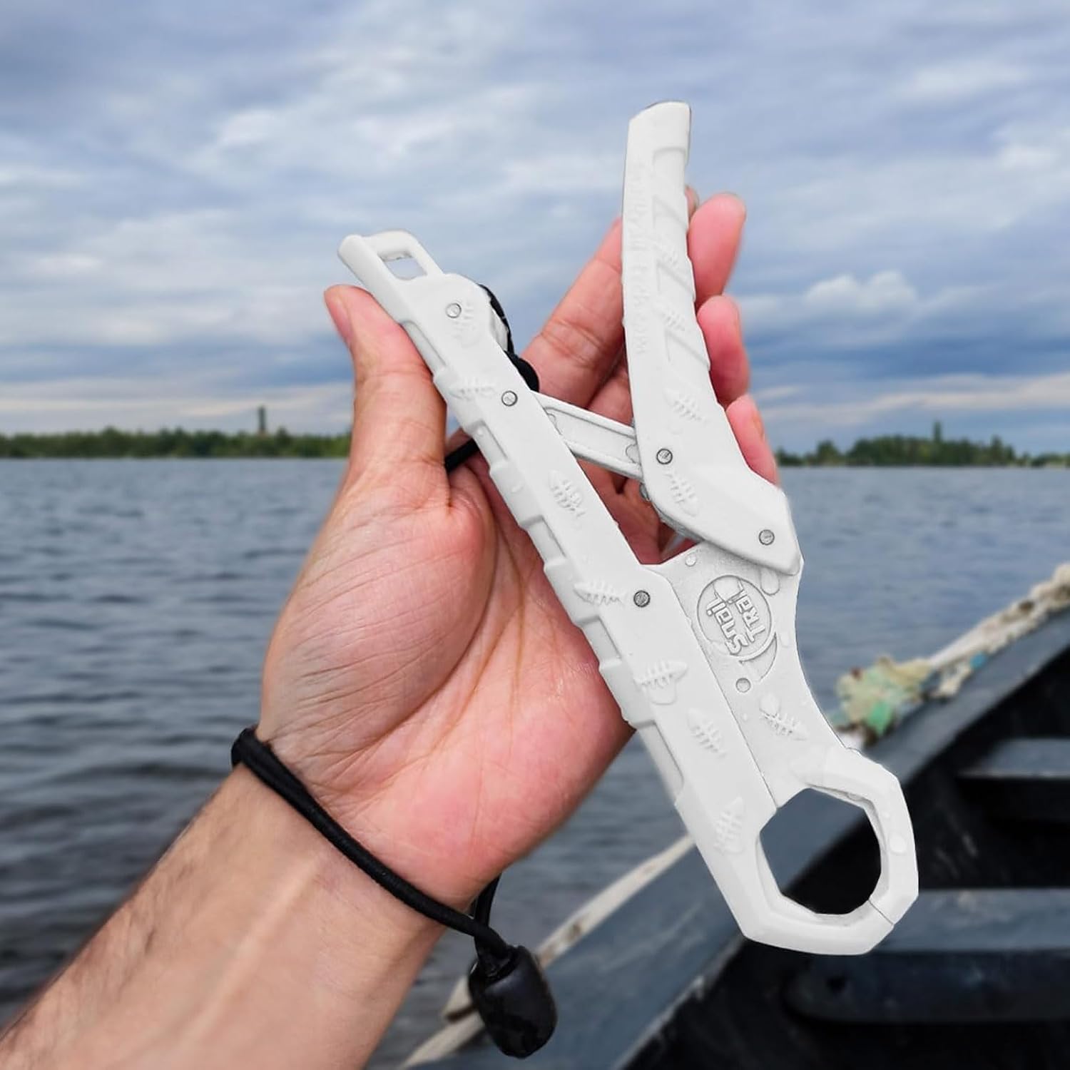 SNAIL TRAIL 7.5''/9'' Floating Fish Gripper with Lanyard