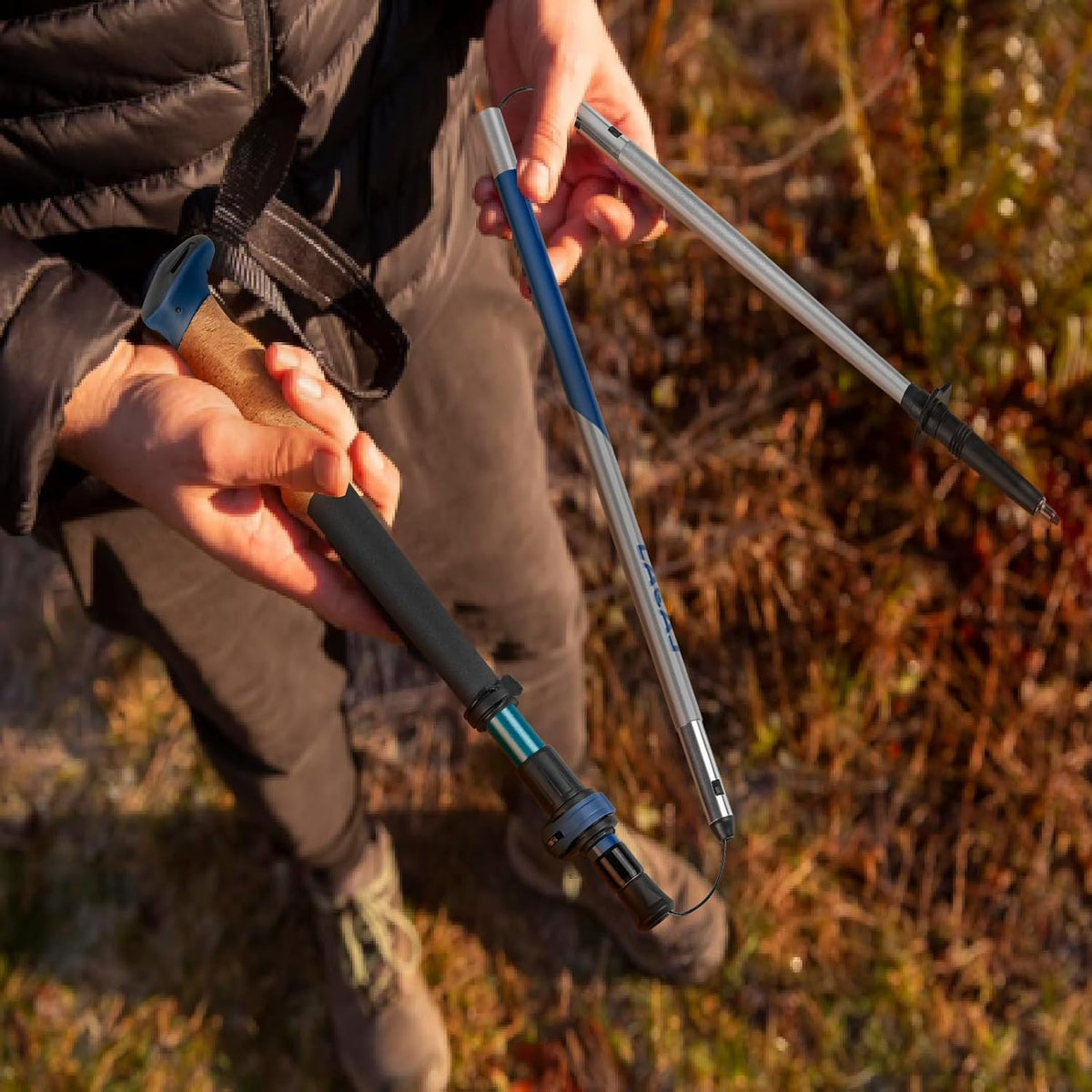 Trekking Poles, Collapsible Hiking Poles,Lightweight and Compact Walking Sticks with Adjustable Height for Men and Women