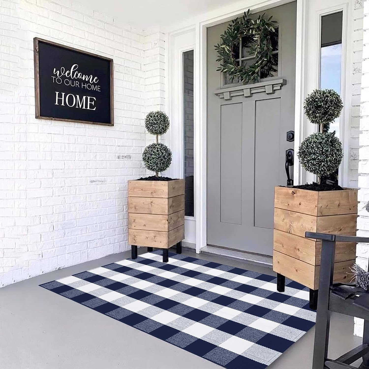 MUBIN Cotton Buffalo Plaid Rug, 3' x 5' Navy Blue White Outdoor Rug Front Door Decorative Mat, Washable Doormat Foldable Area Rug Layered Door Mats Rug for Front Porch, Entryway, Patio