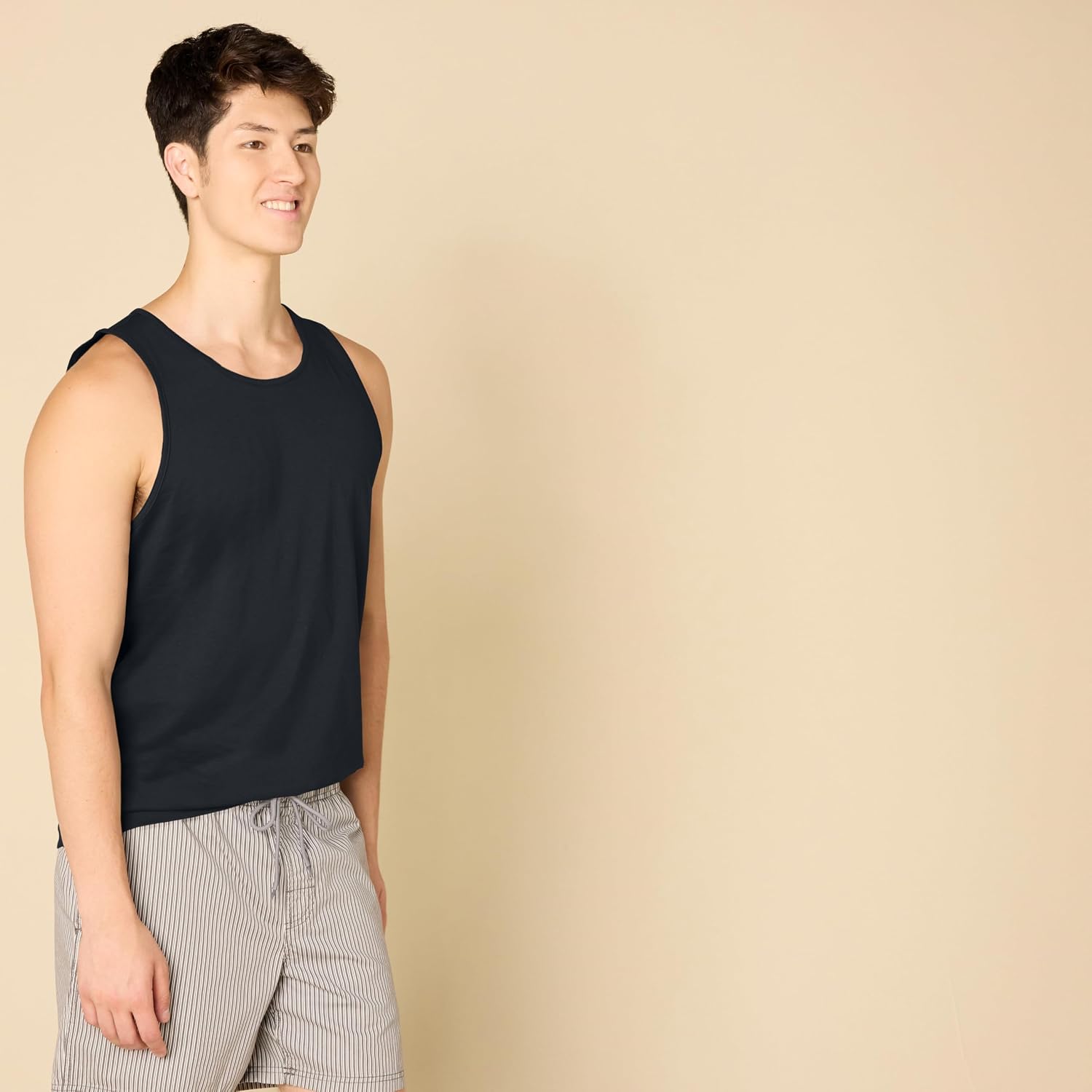 Amazon Essentials Men's Regular-Fit Sleeveless Tank Tops