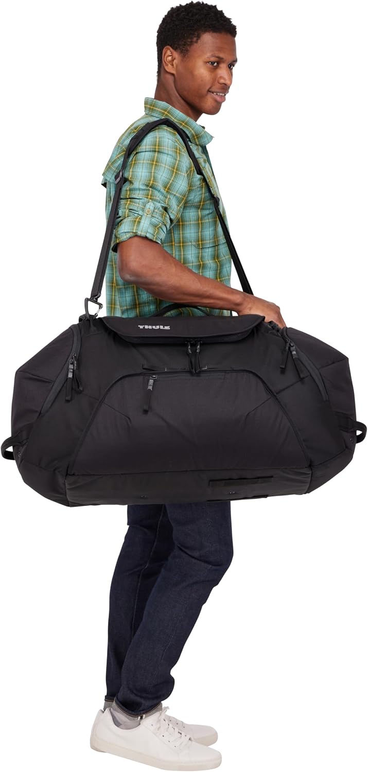 Thule RoundTrip 80L Duffel - Storage compartments to Organize and Protect Gear - Boot Bag for ski and Snowboard Travel - Soft Pocket for Goggles and Helmet - Dry Bag Included