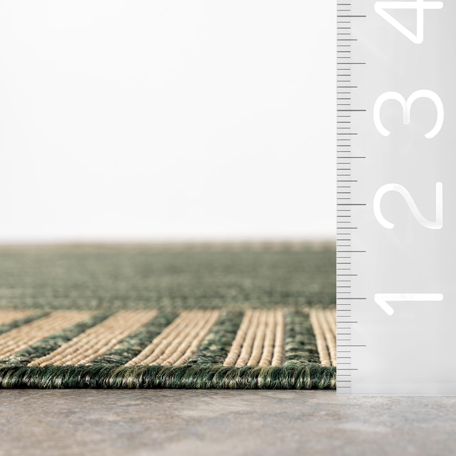 nuLOOM Asha Green Bordered Power Loomed Indoor/Outdoor Area Rug, 4' x 6'