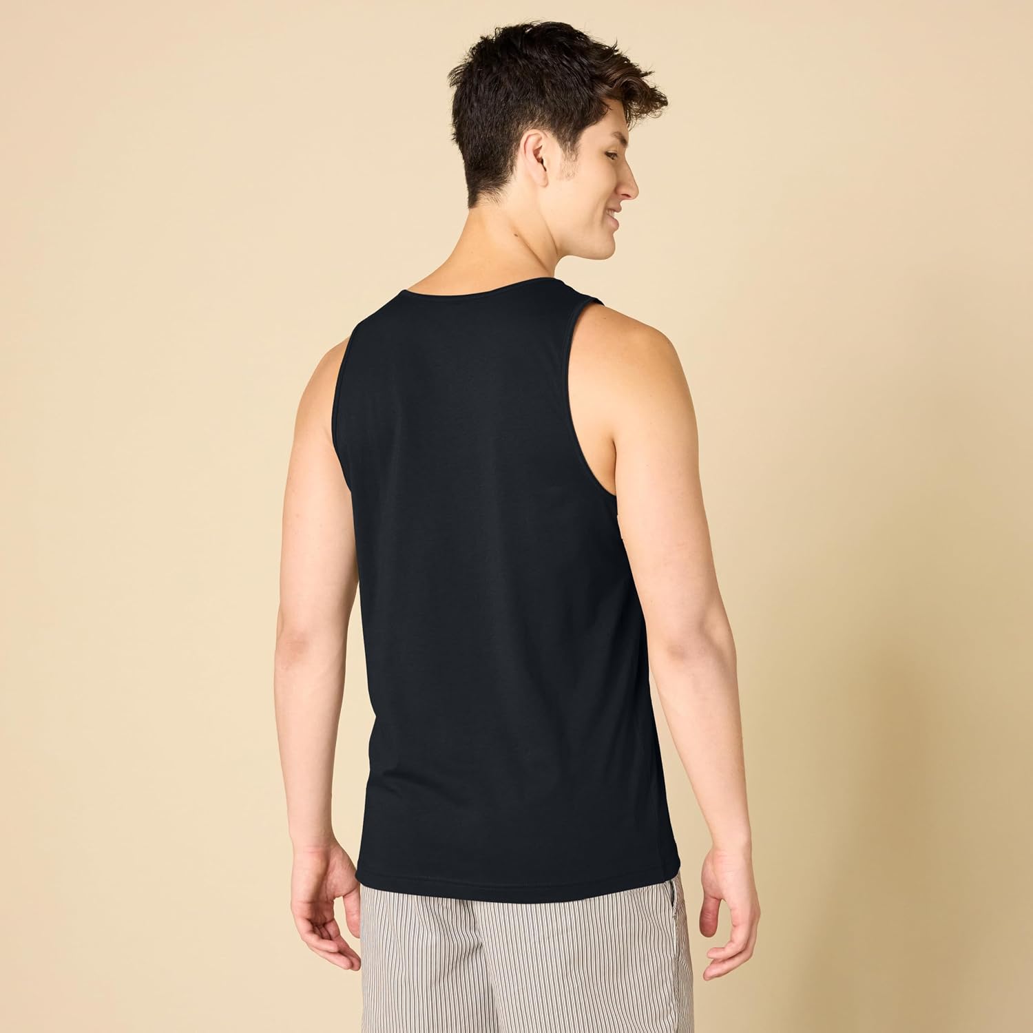 Amazon Essentials Men's Regular-Fit Sleeveless Tank Tops