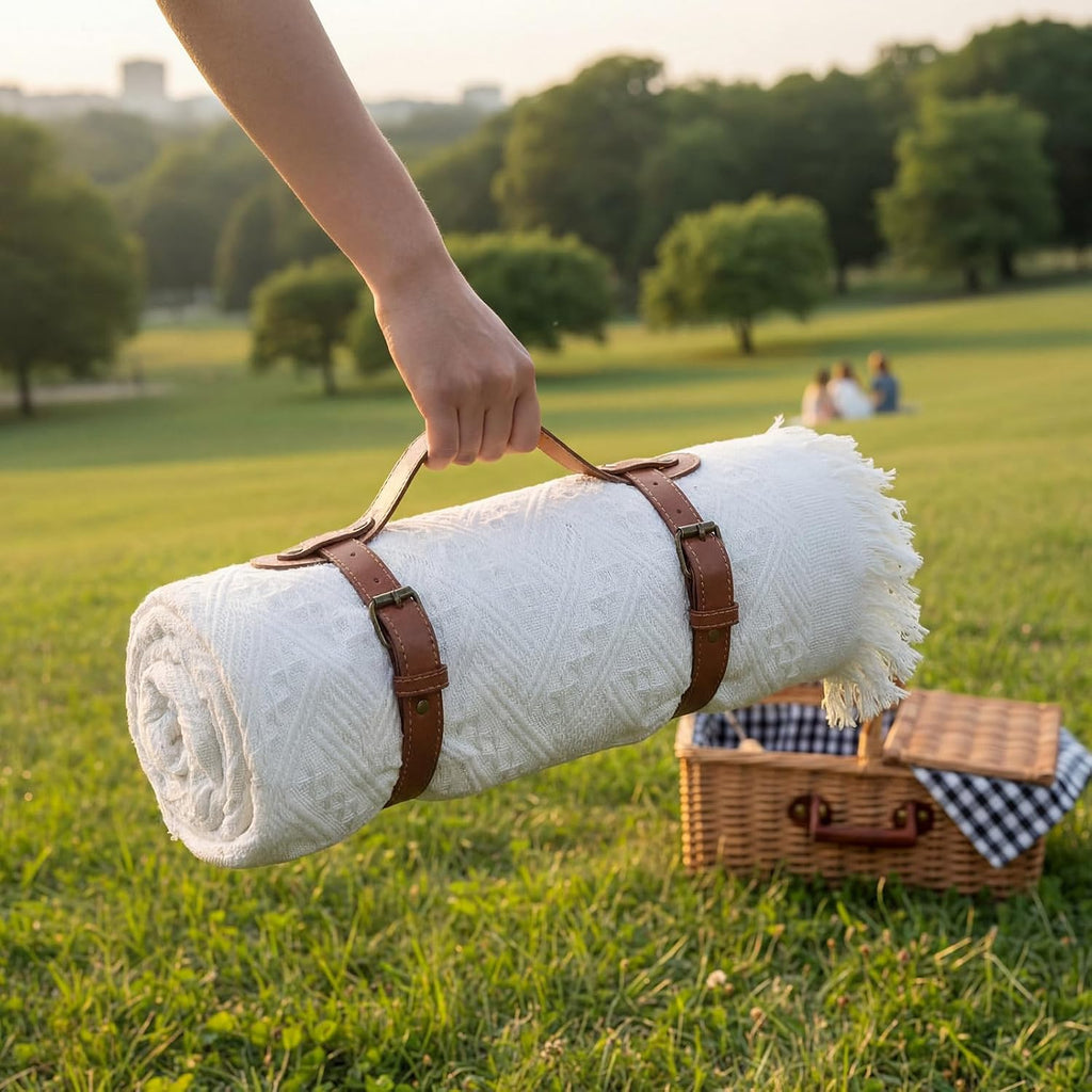 Frienda 72 x 92 Inch Large White Outdoor Picnic Blanket Woven Cotton
