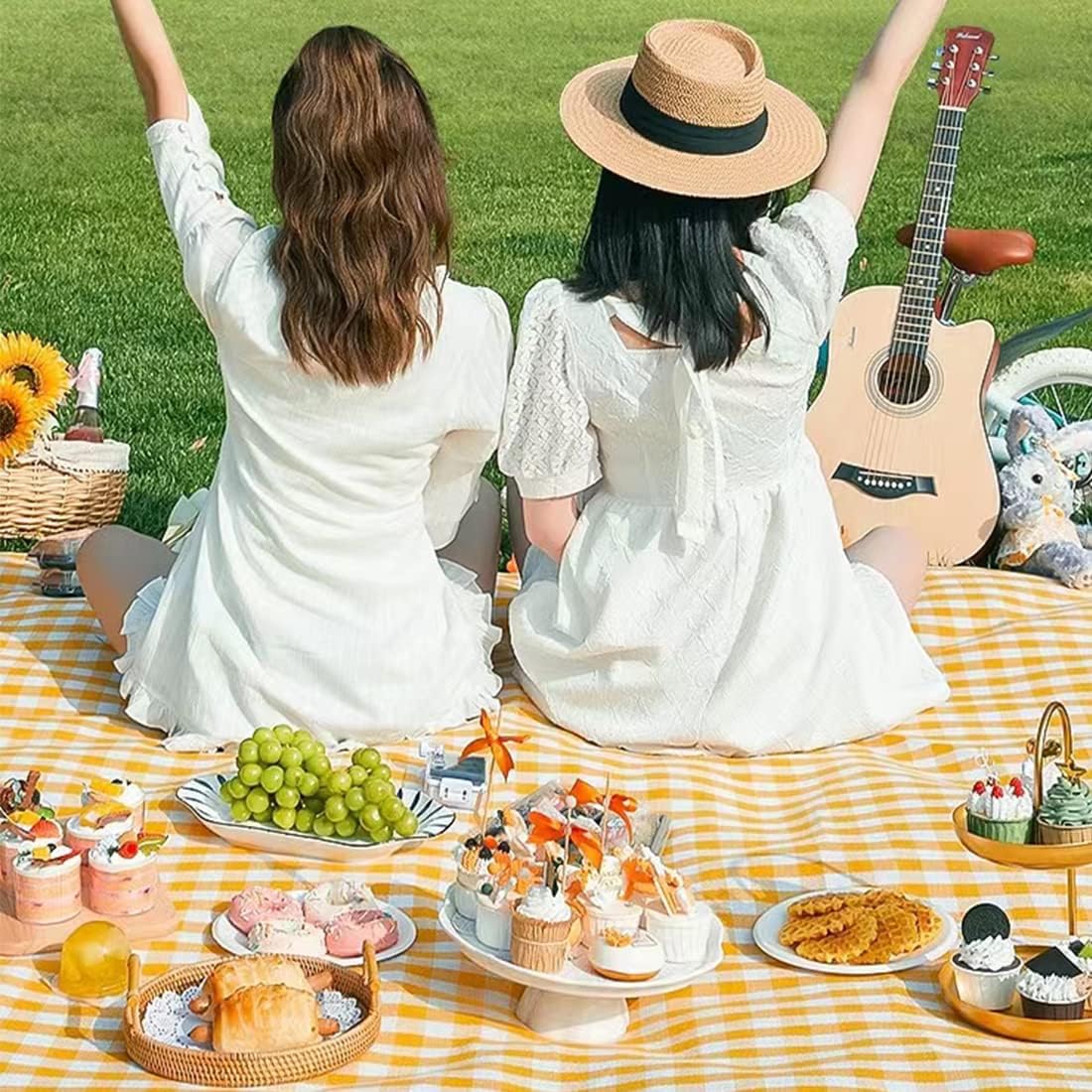 Extra Large Picnic Blanket Beach Blankets, 80''x80'' Picnic Mat Waterproof Sand Proof Foldable Portable for Outdoor Camping Hiking Travel Grass Park Music Festival Lawn Mats (yellow, 80x80 inch)