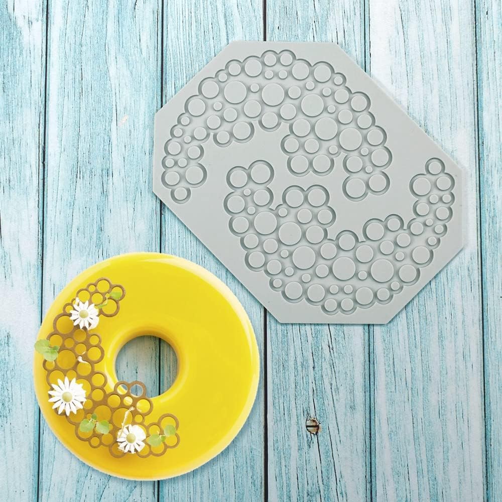 Hollow Leaf Silicone Molds Lover Heart Chocolate Molds Geometry 3D Silicone Mould Chocolate Candy Leaf Mold Sugar Craft Cake Decoration Cupcake Top (G_Circle_7.4 * 5.6 * 0.12inch)