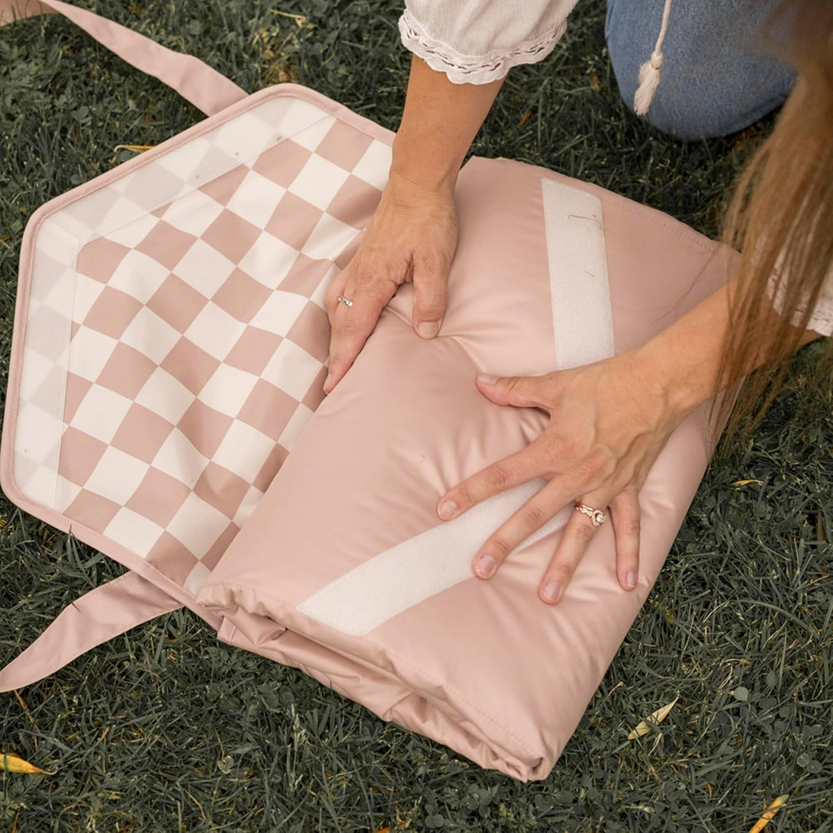 Tiny Twinkle Waterproof Picnic Blanket | 5'x7' 100% Recycled Polyester, Sandproof, Foldable, Portable for Beach, Camping, Travel (Beige Checkers)