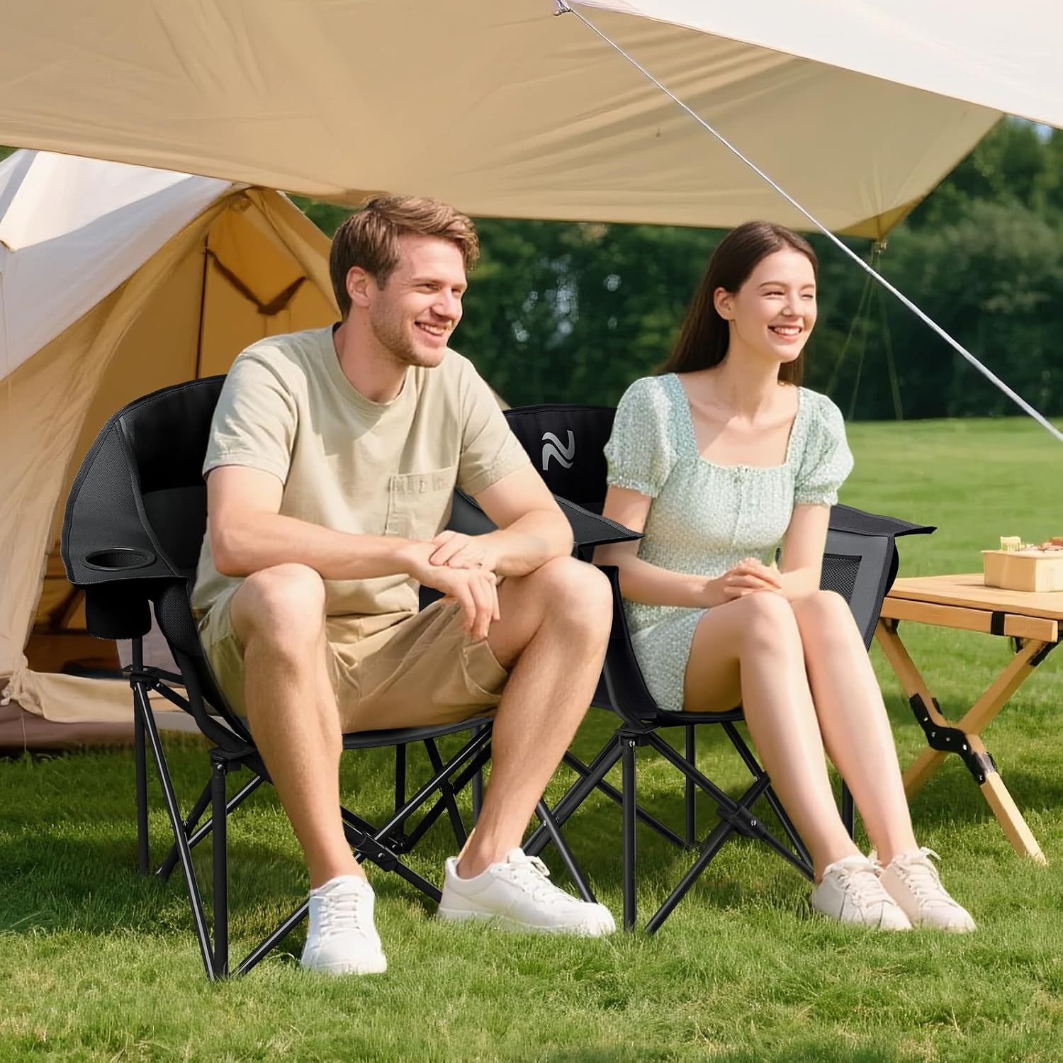 NAIZEA Padded Camping Chair, Outdoor Folding Chair, Portable Heavy Duty Arm Chairs with Side Pockets, Cup Holder for Beach, Lawn, Picnic, Fishing, Backpacking