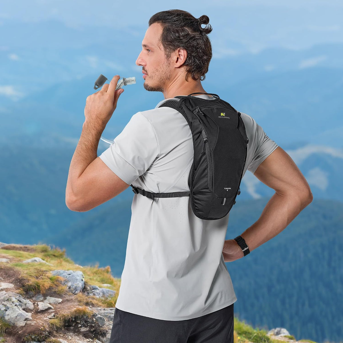 N NEVO RHINO Hydration Backpack with 50 oz /1.5L Water Bladder Backpack