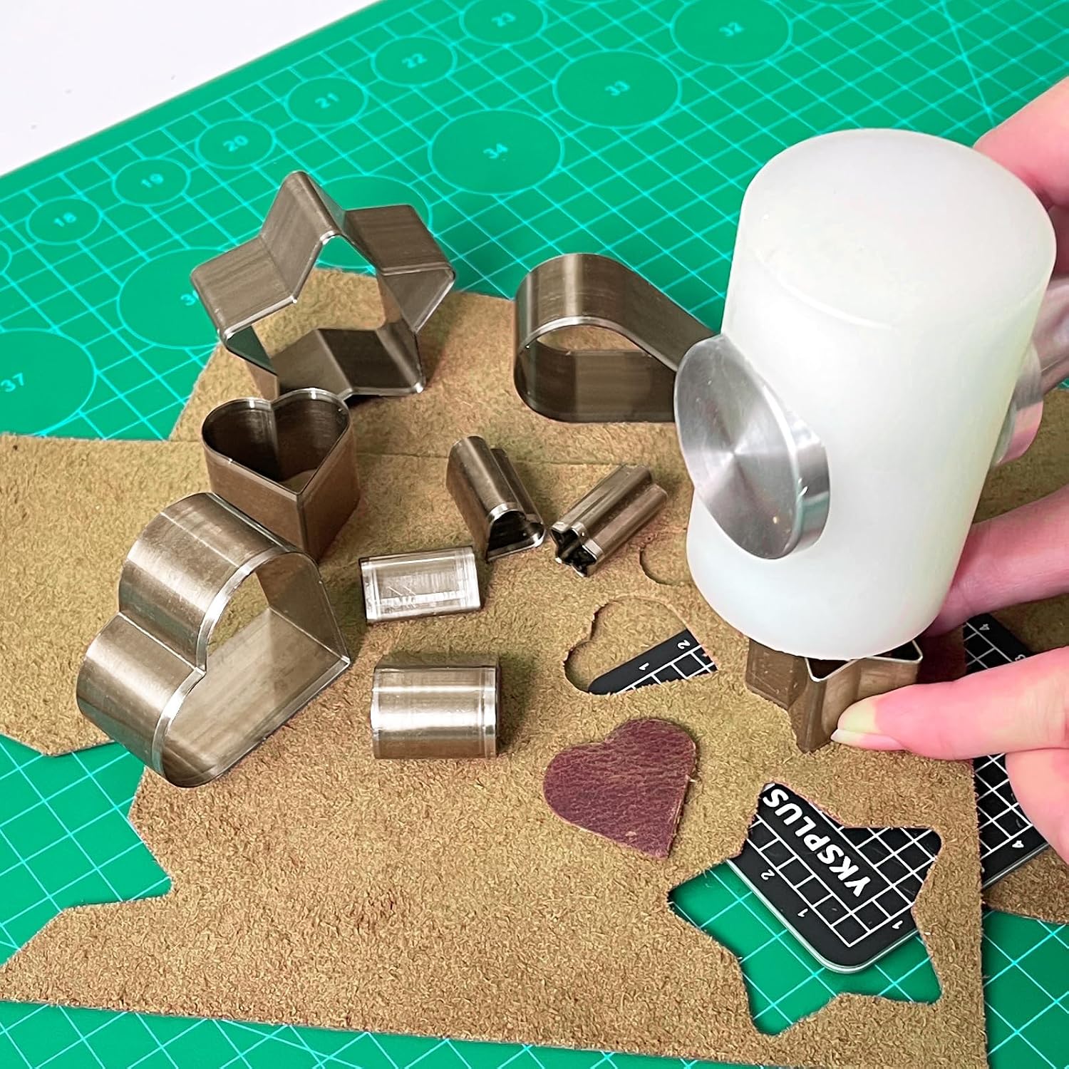 9 Pcs Leather Hole Cutter Punch Set, 9 Sizes Star Shape Cutter Dies Tool, Cutting Mold Punching Die Set for DIY Leathercraft, Leather Cutter Hollow Punching Tool with Plastic Box
