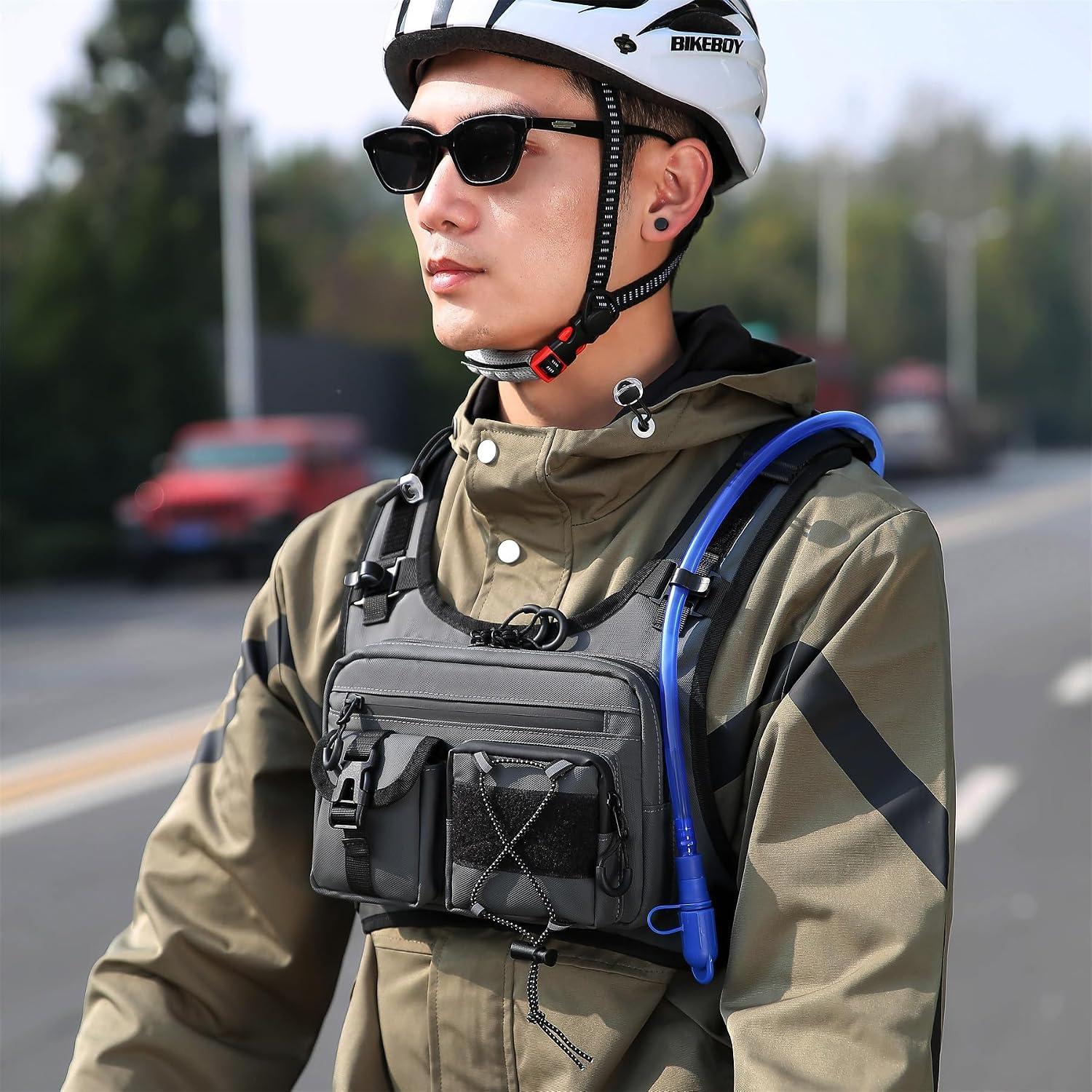 Criuage USA Patent Running Hydration Vest Backpack, Lightweight Chest Pack with 2.0L Water Bladder Bag Daypack for Hiking Running Cycling Race Marathon for Women Men