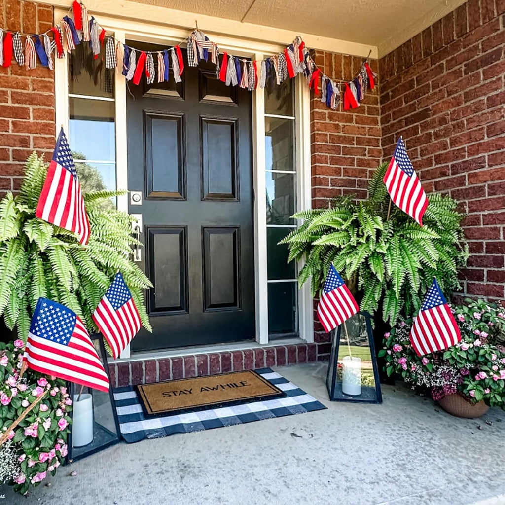 CAINANEL Buffalo Plaid Outdoor Rug Front Door Mat 27.5'' x 43'' Black and White Front Porch Rug Welcome Doormats for Farmhouse Entrance Porch Outdoors Decor