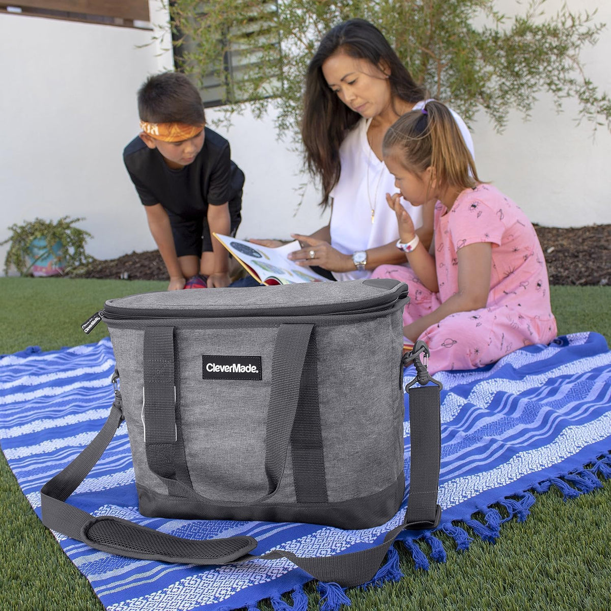 CleverMade Tahoe Collapsible Cooler, Medium Insulated Bag, Gray