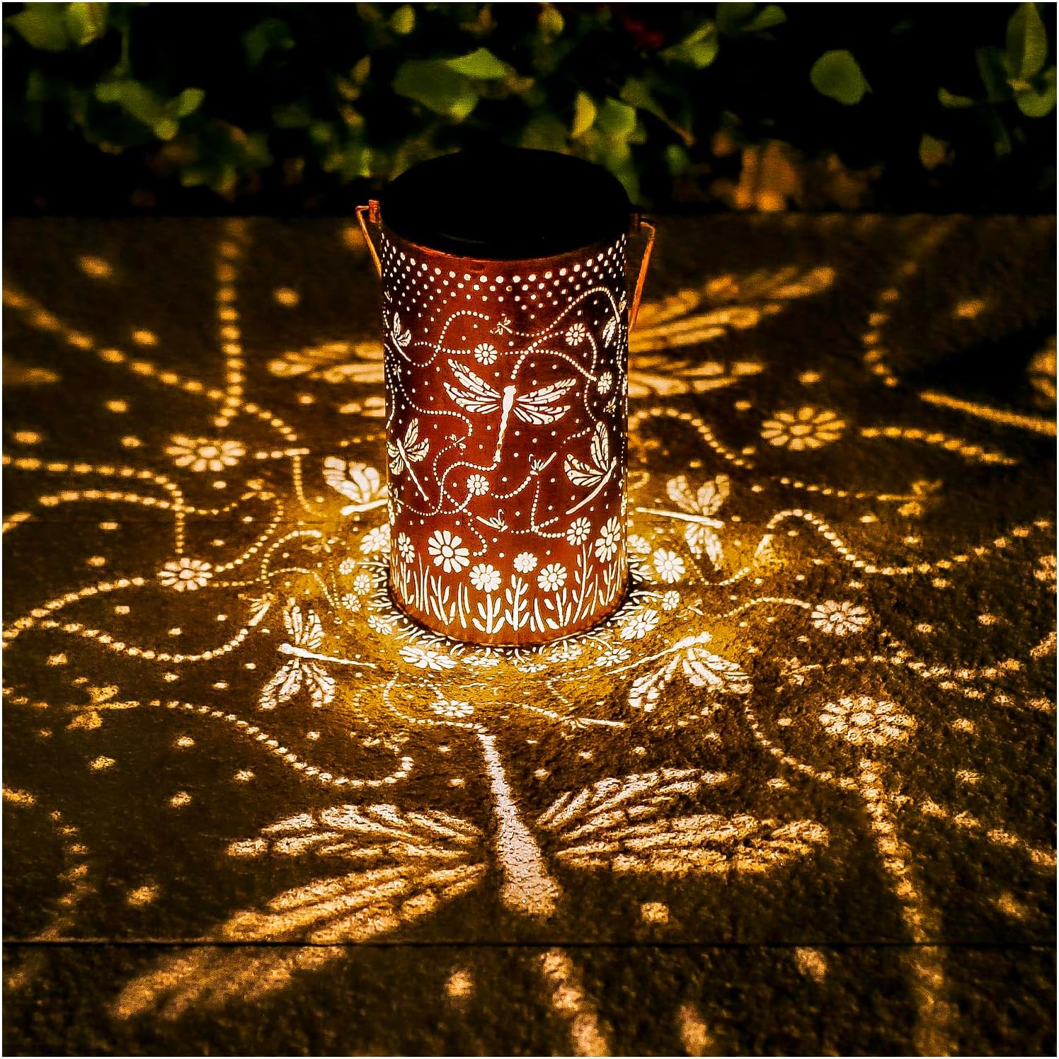 2 Pack Bee Outdoor Solar Hanging Lanterns Waterproof LED Solar Lights Metal Decorative Lanterns for Garden, Patio, Courtyard, Backyard, Yard Decor Unique Bee Gifts for Women Gardening