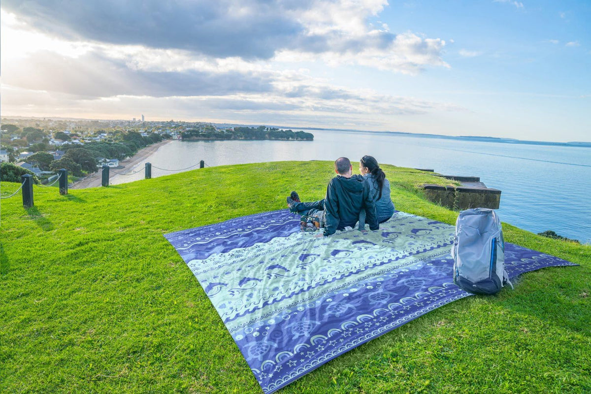 WEKAPO Beach Blanket Waterproof Sandproof Oversized Extra Large Sand Free