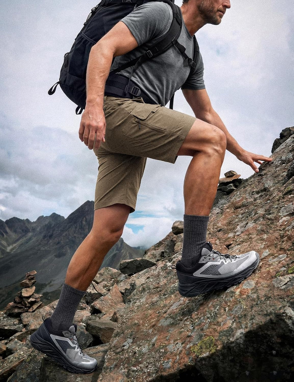 Hiauspor Men's Hiking Cargo Shorts: Quick Dry Lightweight with 6 Pockets
