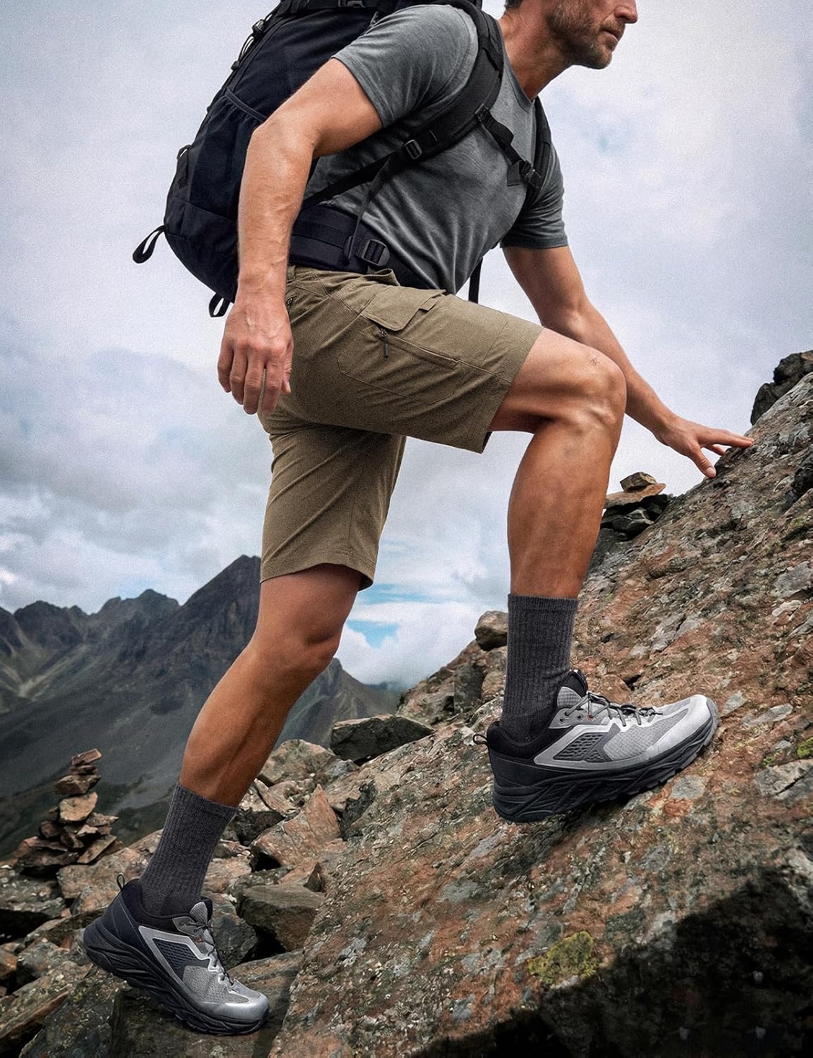 Hiauspor Men's Hiking Cargo Shorts: Quick Dry Lightweight with 6 Pockets