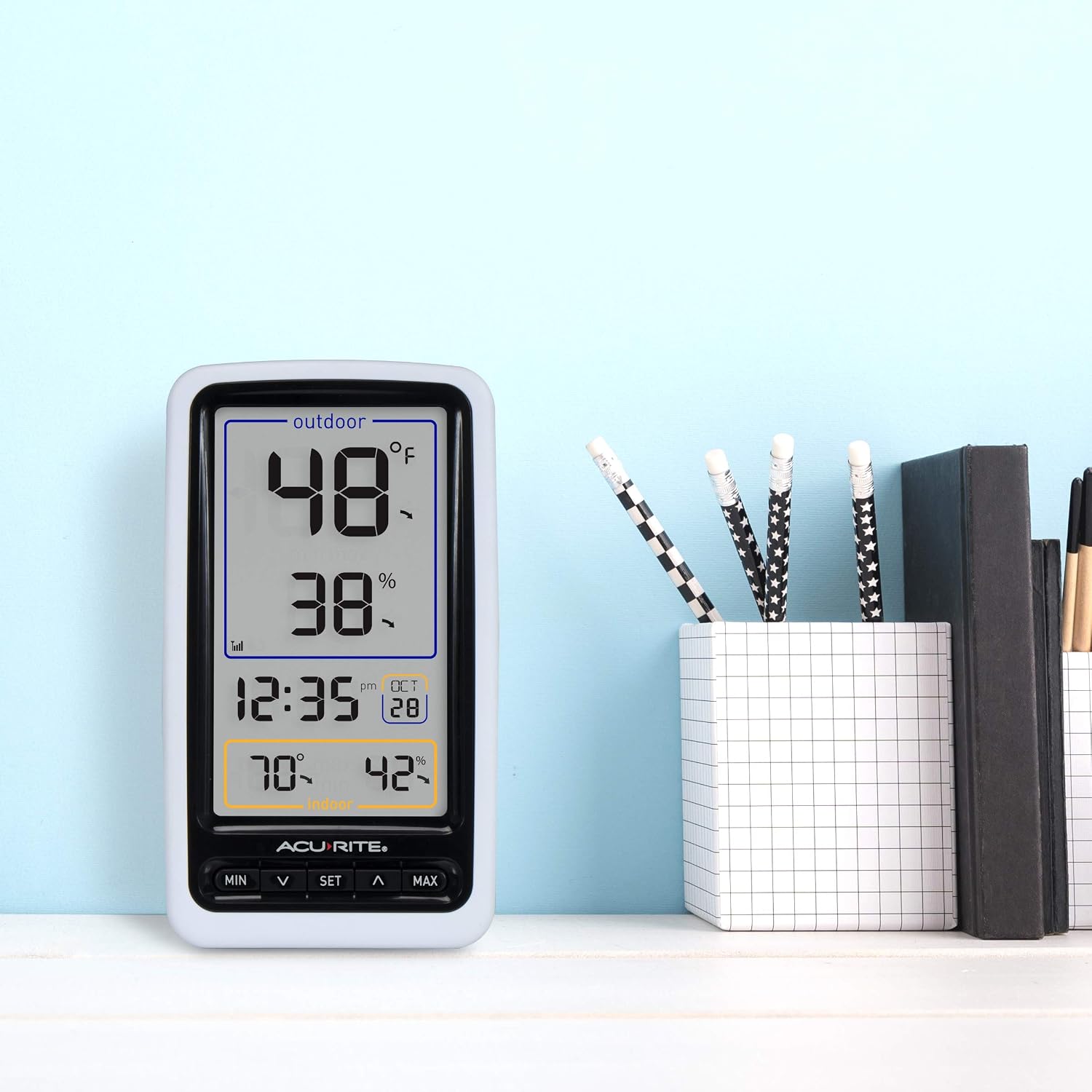 AcuRite 01136M Wireless Thermometer with Indoor/Outdoor Temperature and Humidity, White