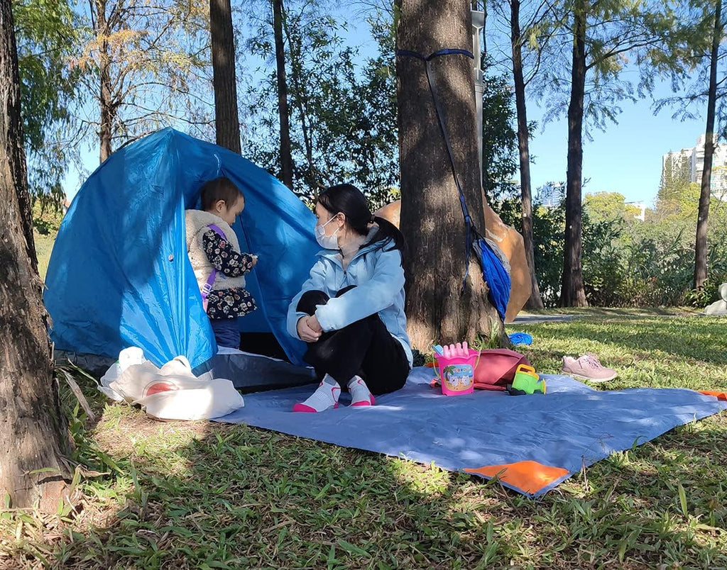 Pocket Picnic Blanket, Compact Lightweight Tarp for Camping | Foldable, Easy to Carry, Water Resistant Sandproof Washable Quick Dry Mat for Beach, Festival, Travel, Outdoor Recreation