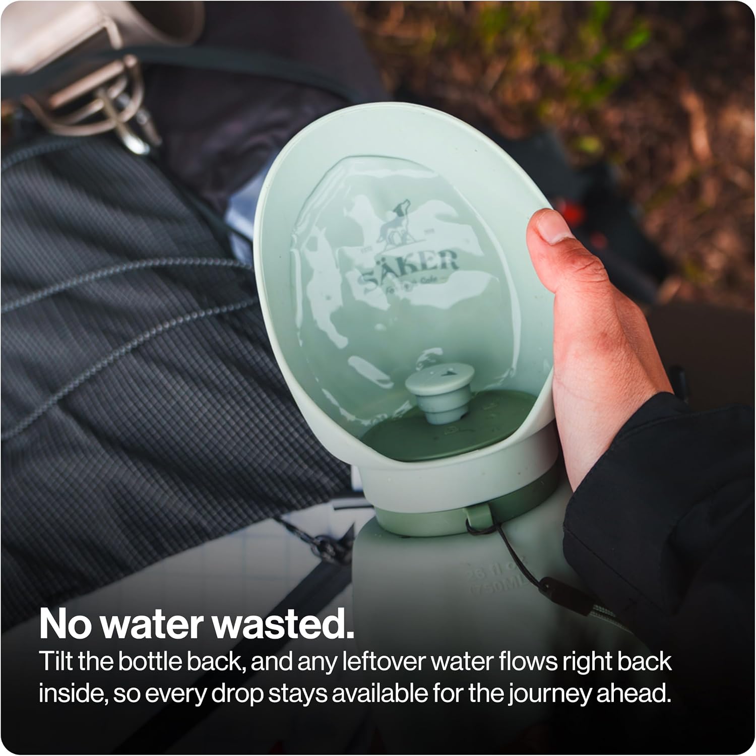 SÄKER Portable Dog Water Bottle, Collapsible Water Bottle for Dogs Perfect for Walking, Hiking and Outdoors | Works as a Portable Water Bowl | Designed in Montreal - 550ml