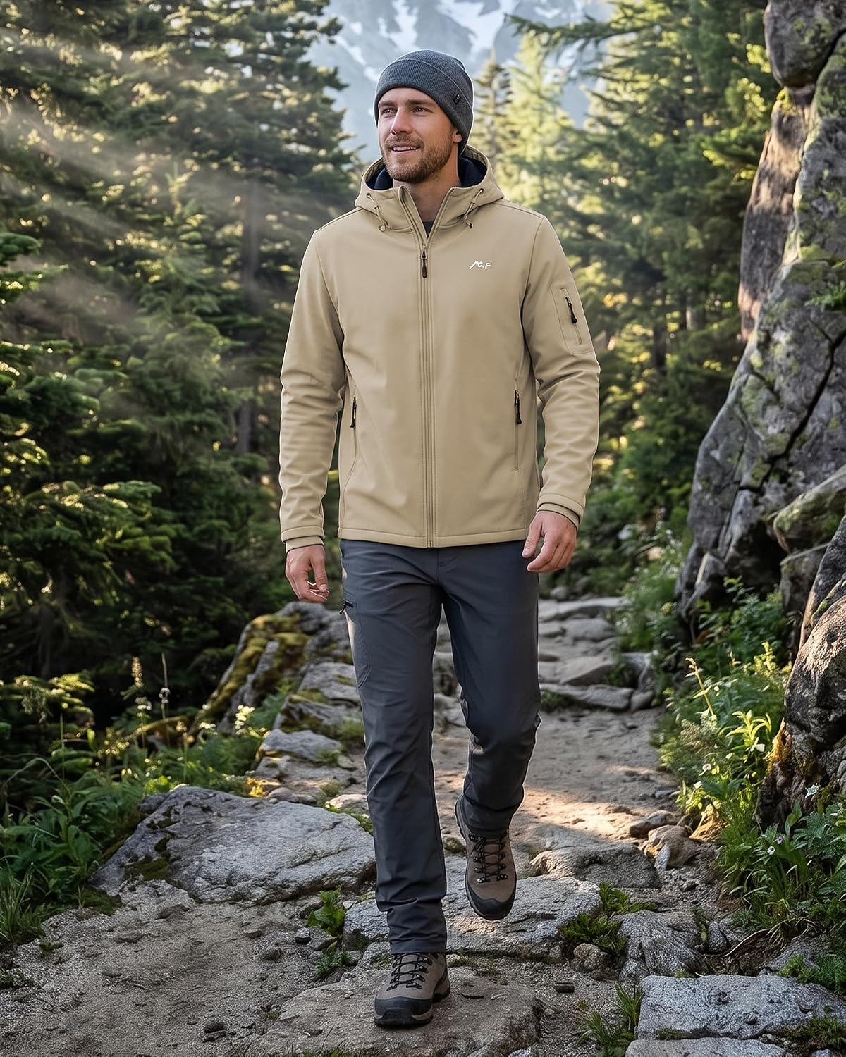 WULFUL Men's Lightweight Softshell Jacket Warm Fleece Lined Windbreaker Waterproof Soft Shell for Outdoor Hiking