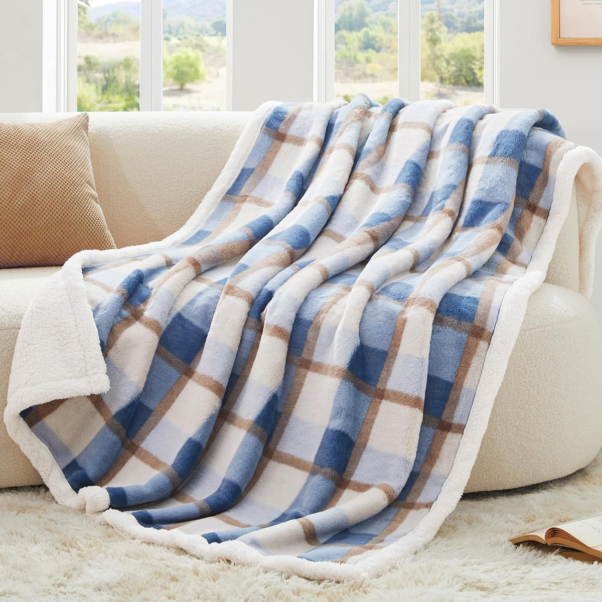 PU MEI Sherpa Fleece Throw Blanket 60" x 80" Reversible Plush Fluffy Large Big Blanket Lattice Flannel Blankets for All Season Use, Black and White