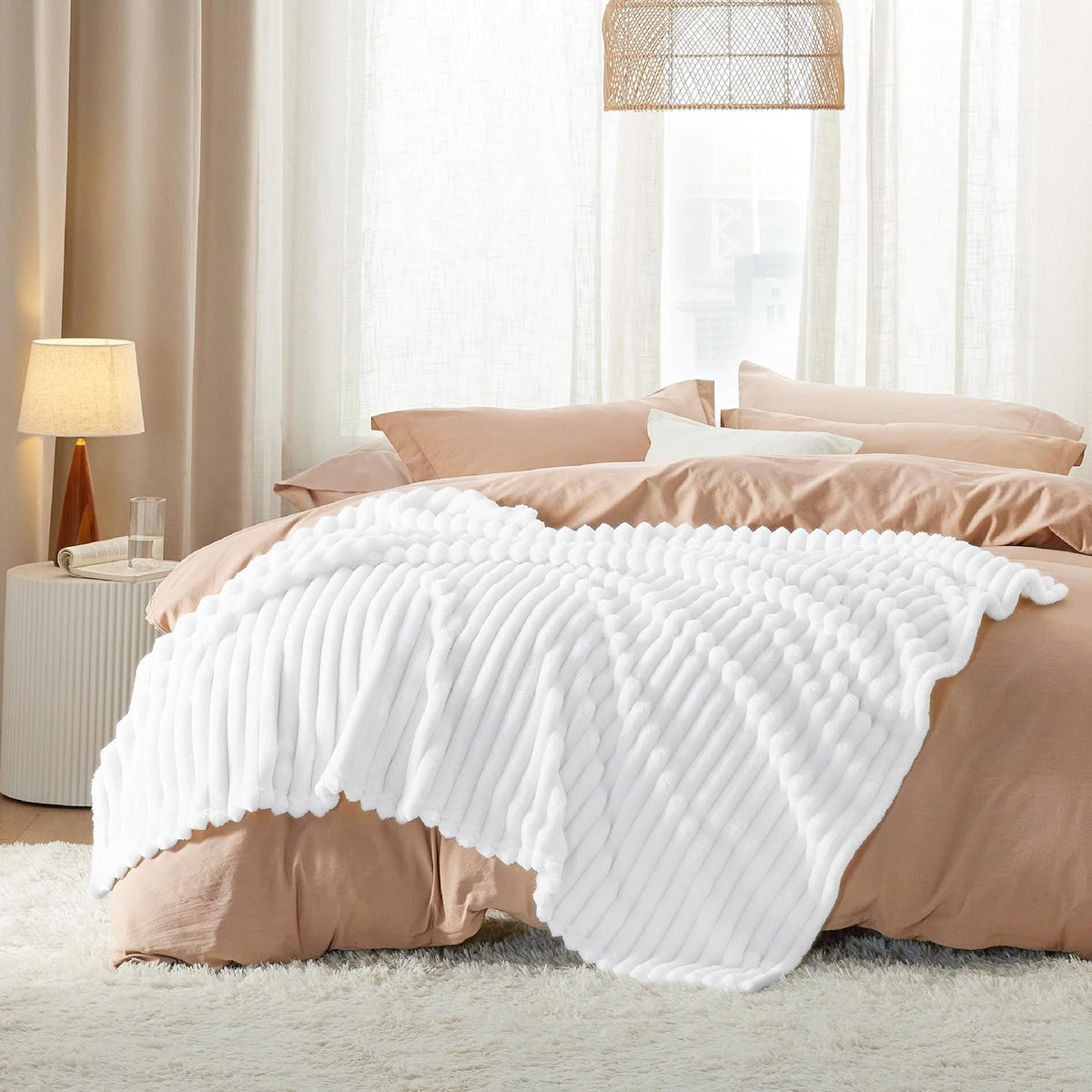 Bedsure Soft Throw Blanket for Couch Decor Gifts Bright White 50"x60"