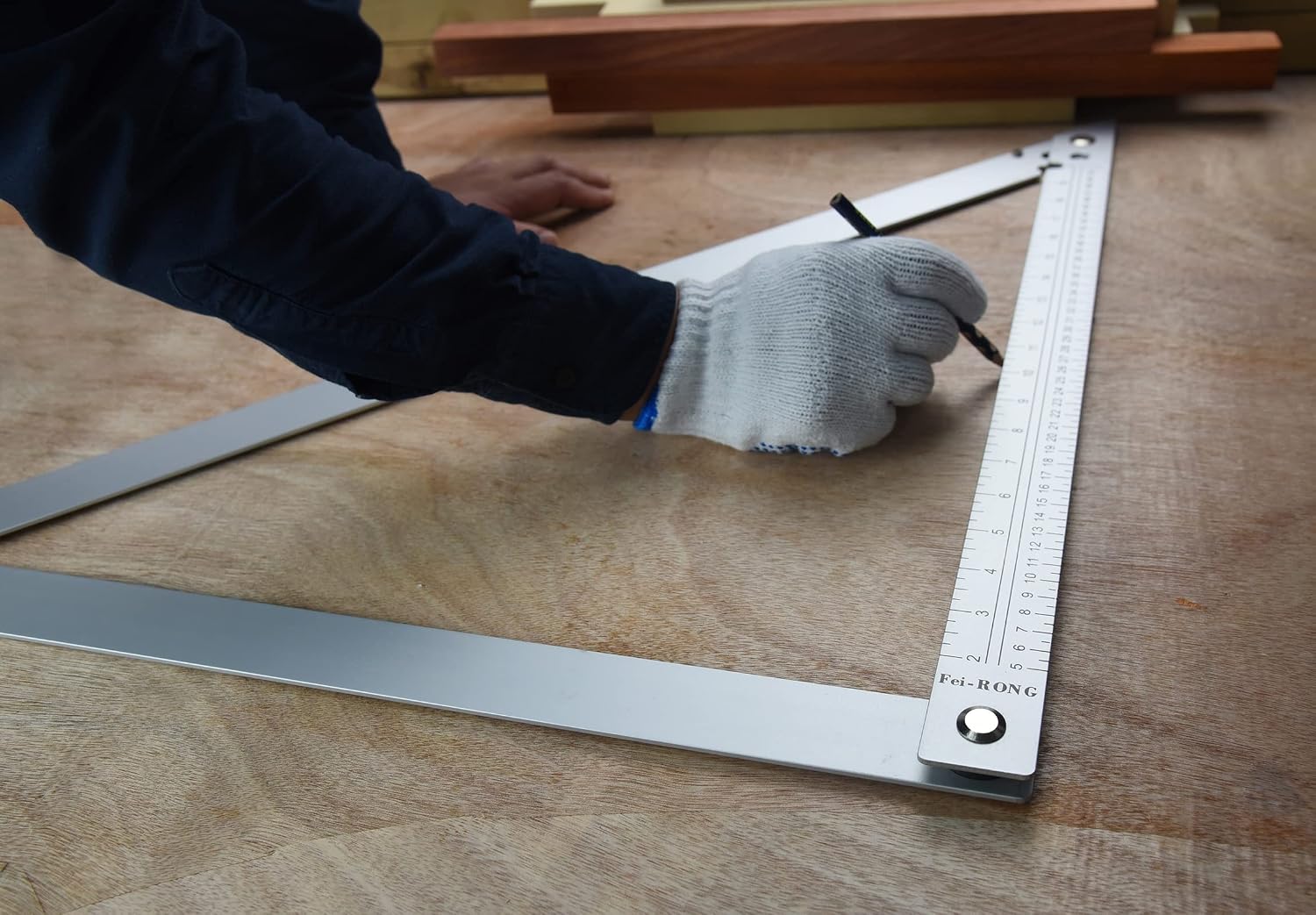 FEI-RONG 24 Folding Square - Aluminum & Carbon Steel Framing Square | 45-90 Degree Adjustable Angle Ruler for Roofing, Stair Work, Woodworking | Includes Carrying Case
