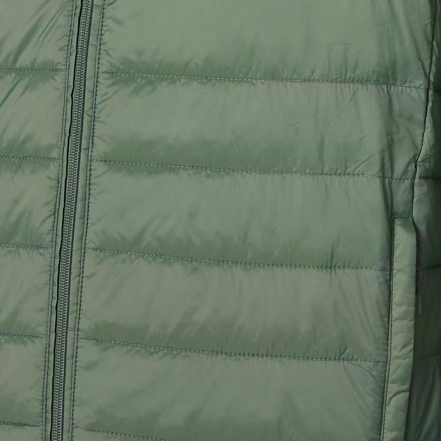 Amazon Essentials Men's Packable Lightweight Water-Resistant Puffer Jacket (Available in Big & Tall)