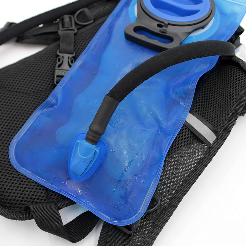 SavvyCraft Hydration Backpack with 2L Water Bladder, Insulated Outdoor Pack
