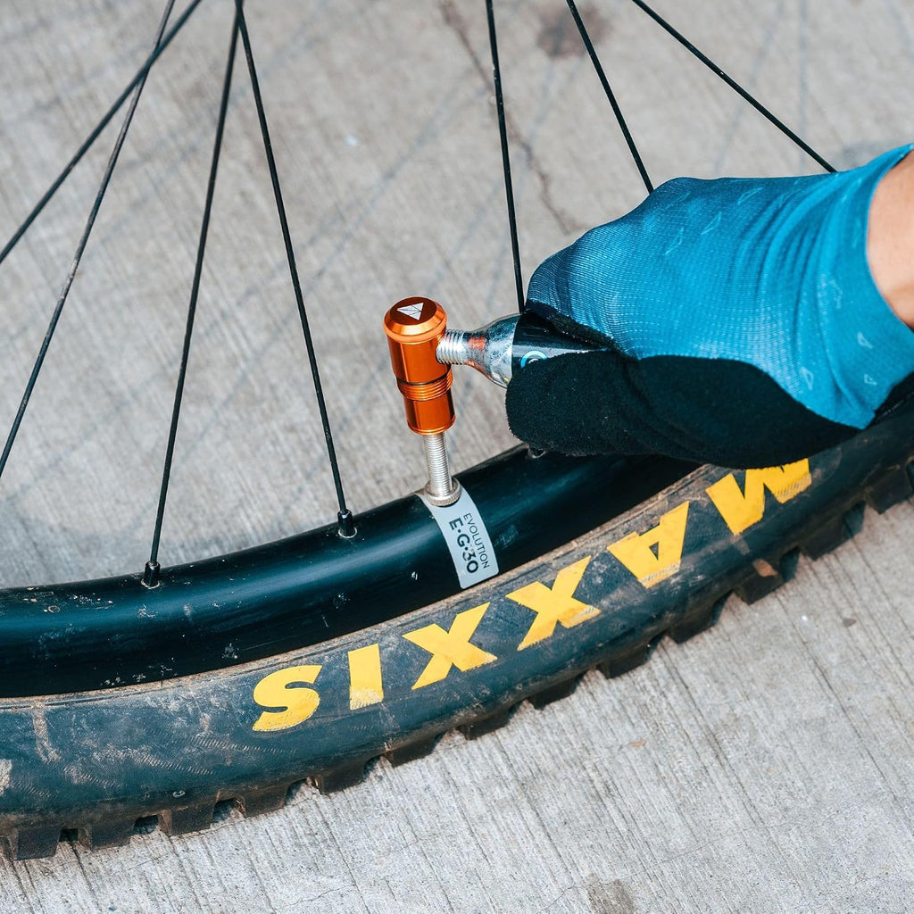 Granite Suture Aero Tubeless Tire Plug Kit, CO2 Inflator, Presta Valve