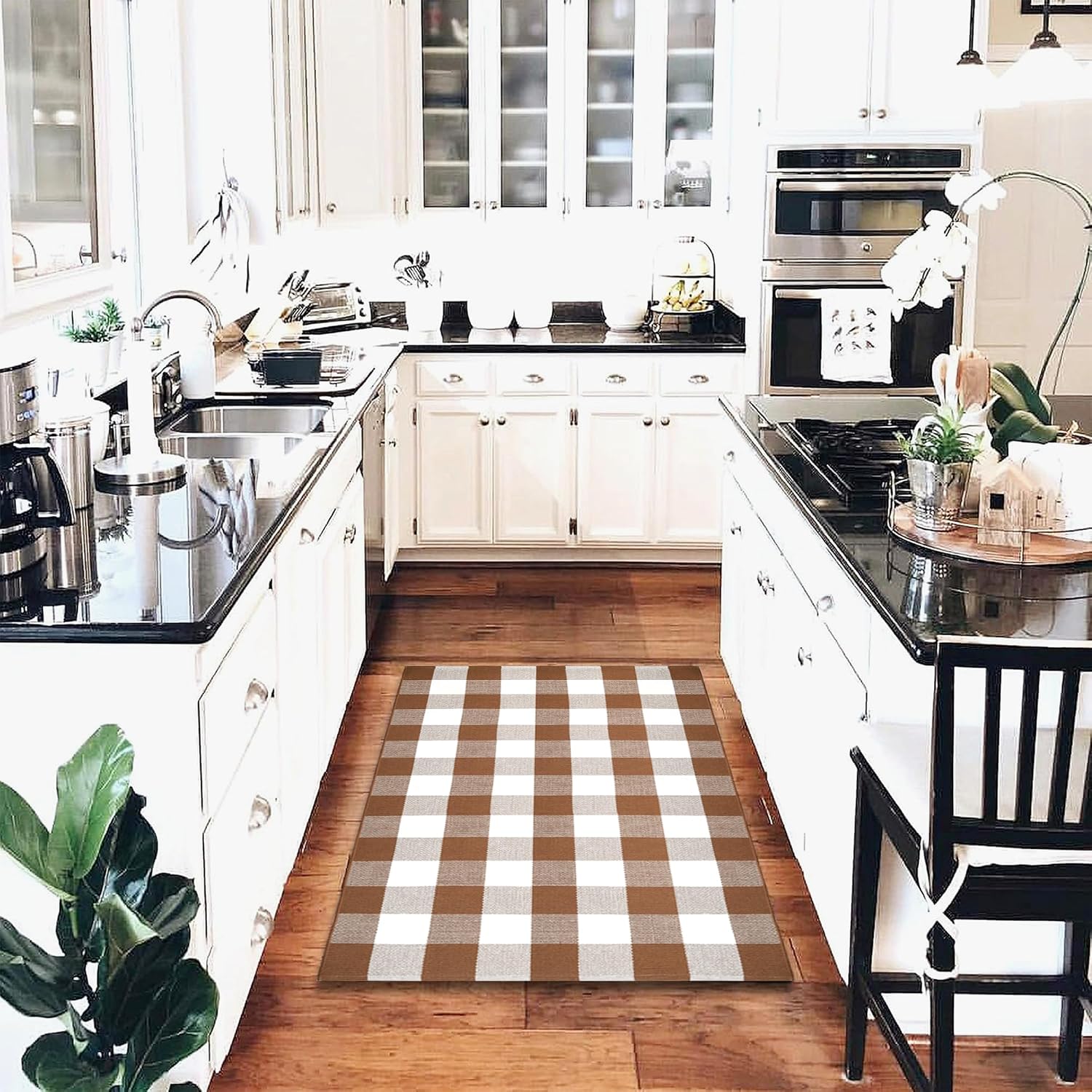Homydecor Buffalo Plaid Outdoor Rugs, 28'' x 43'' Coffe and White Checkered Area Rug, Layering Rug for Hello/Welcome Door Mat, Washable Cotton Woven Farmhouse Mat for Front Porch Décor