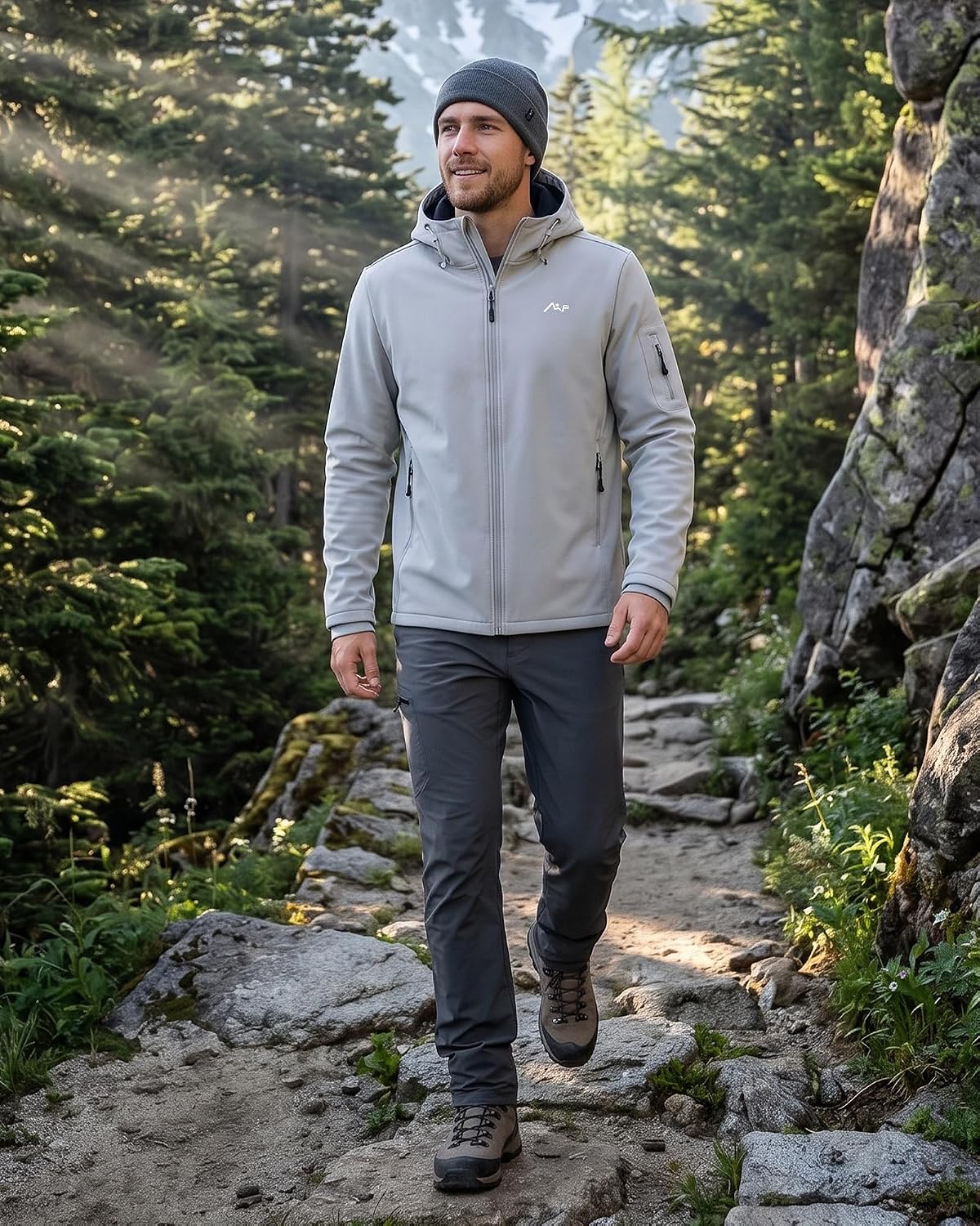 WULFUL Men's Lightweight Softshell Jacket Warm Fleece Lined Windbreaker Waterproof Soft Shell for Outdoor Hiking